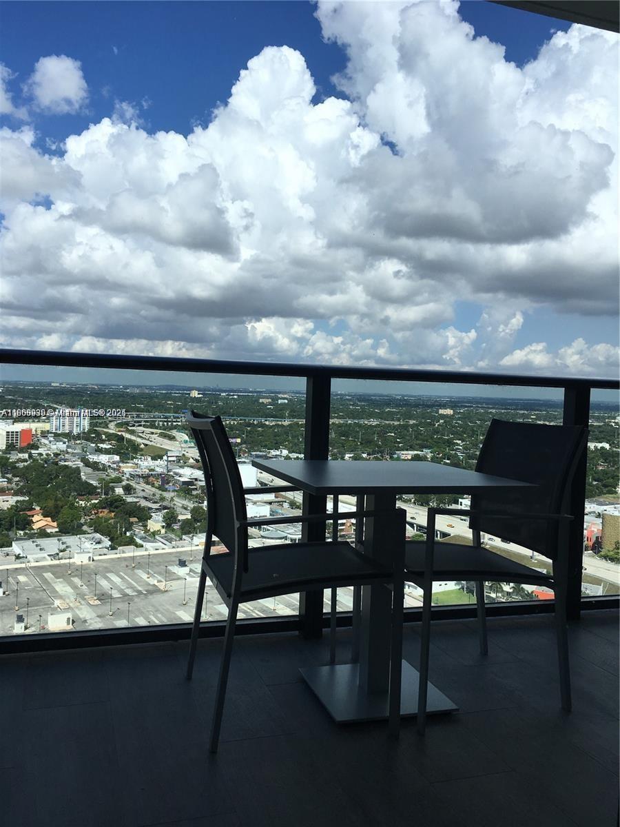 121 NE 34th St #3011, Miami FL 33137