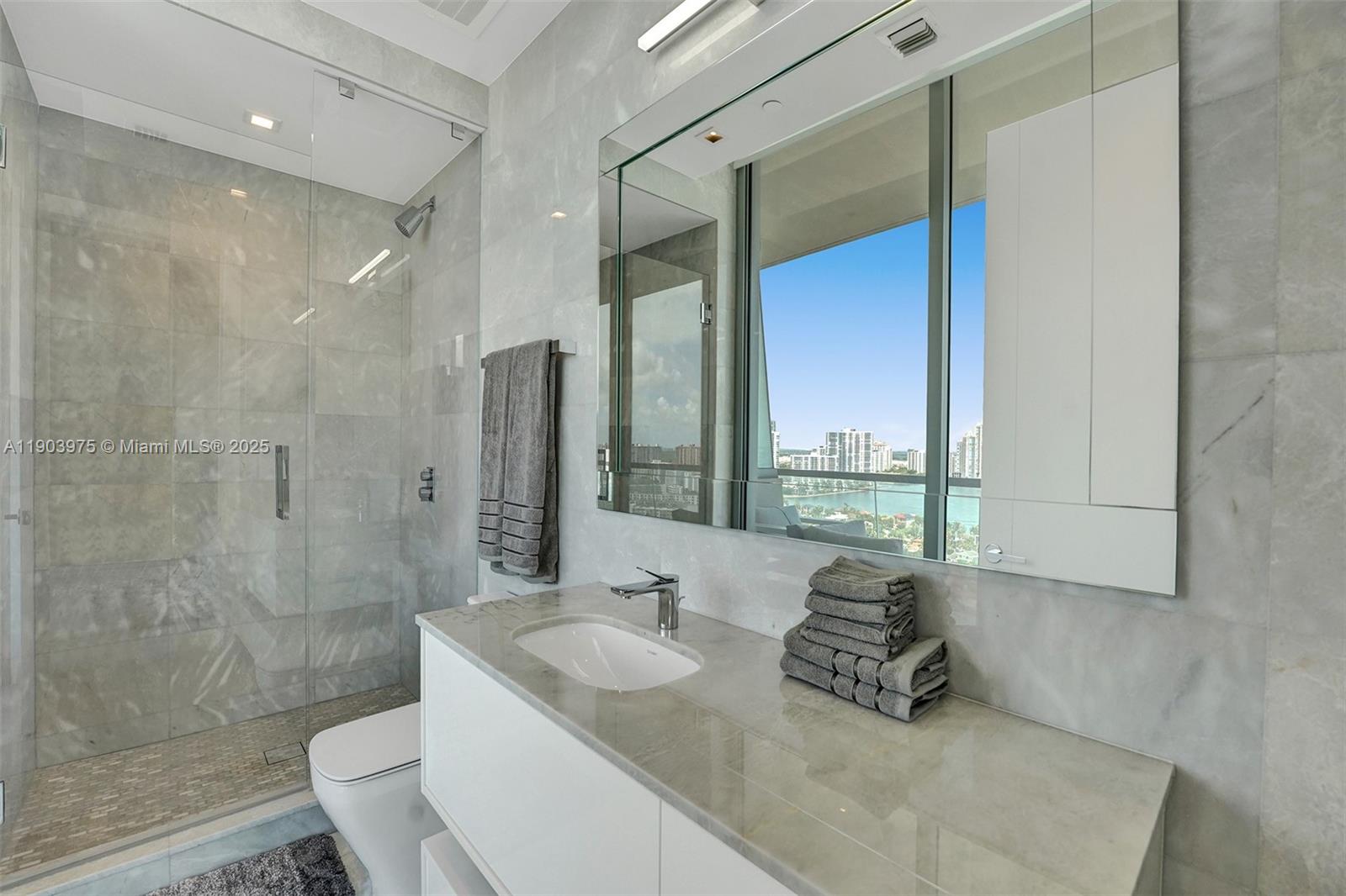 18501 Collins Ave #1902, Sunny Isles Beach FL 33160