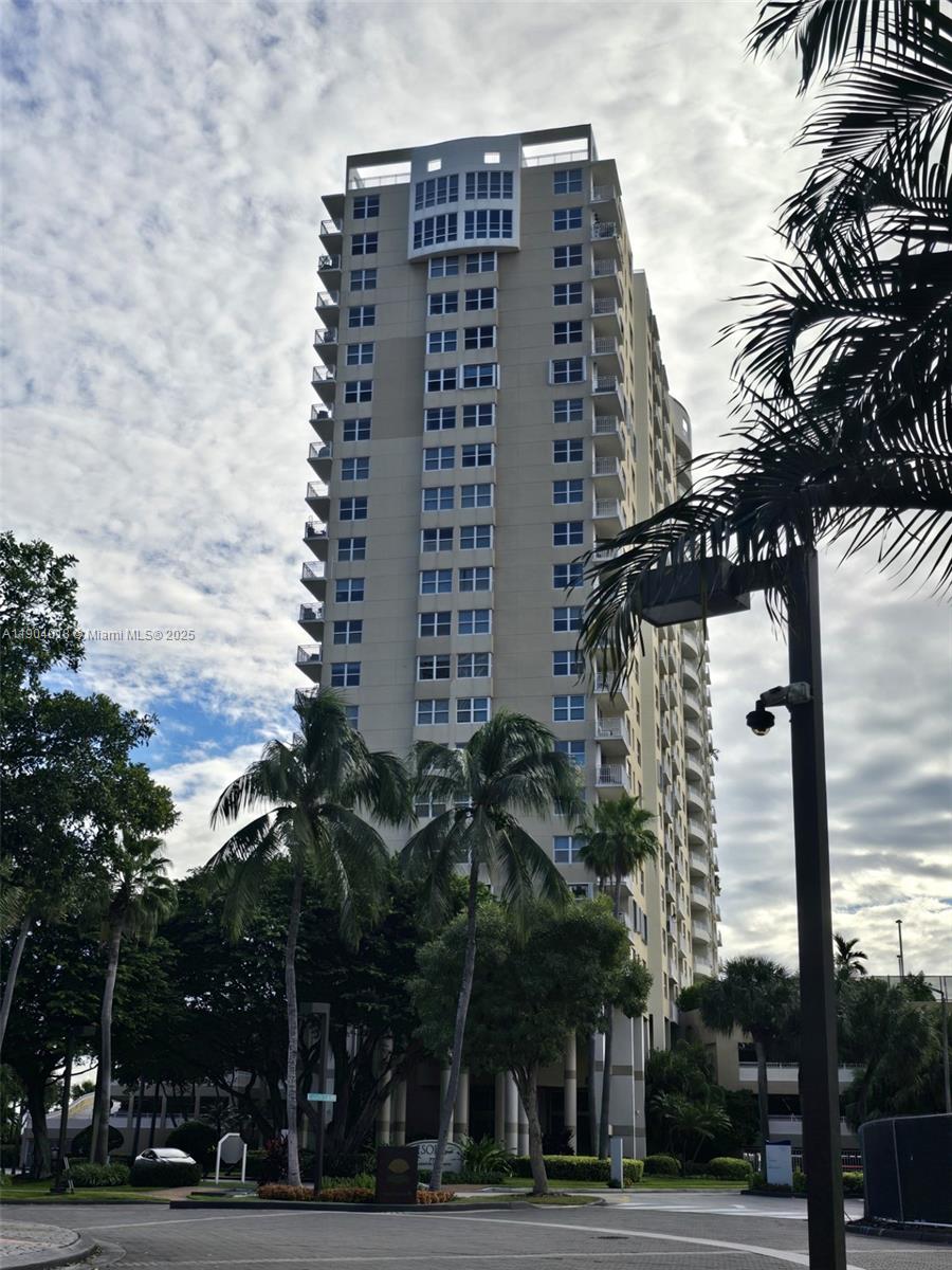 770 Claughton Island Dr #2108, Miami FL 33131