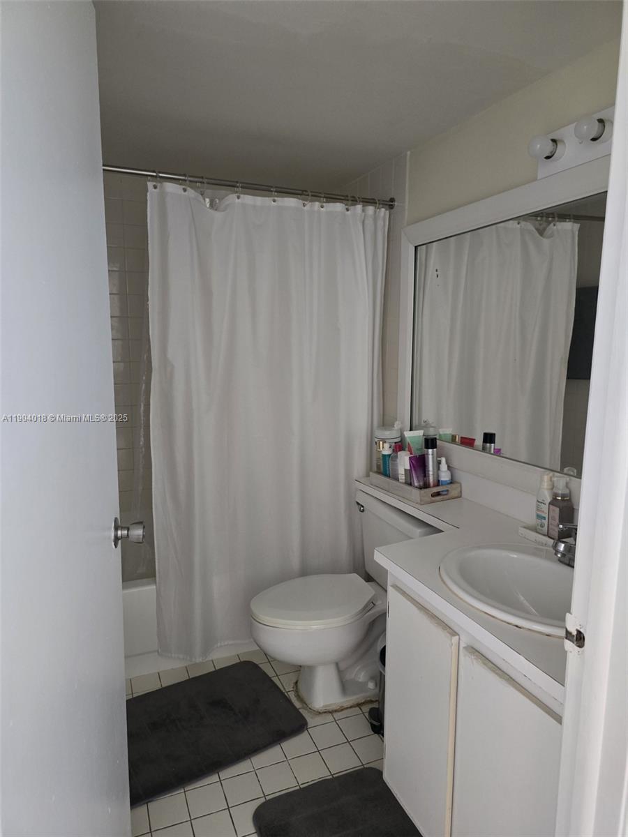 770 Claughton Island Dr #2108, Miami FL 33131