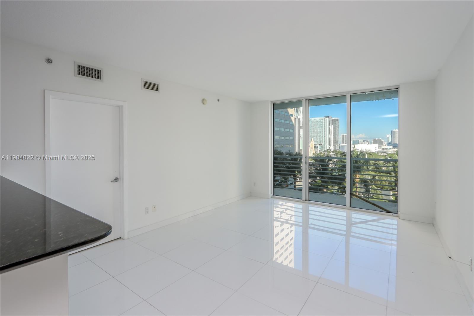 325 S Biscayne Blvd #1722, Miami FL 33131