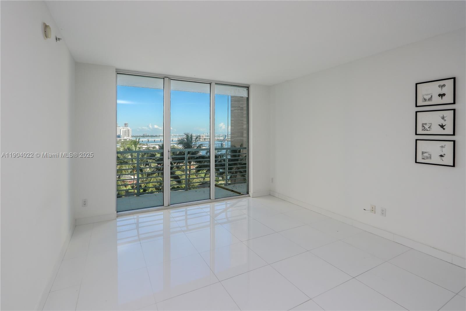 325 S Biscayne Blvd #1722, Miami FL 33131