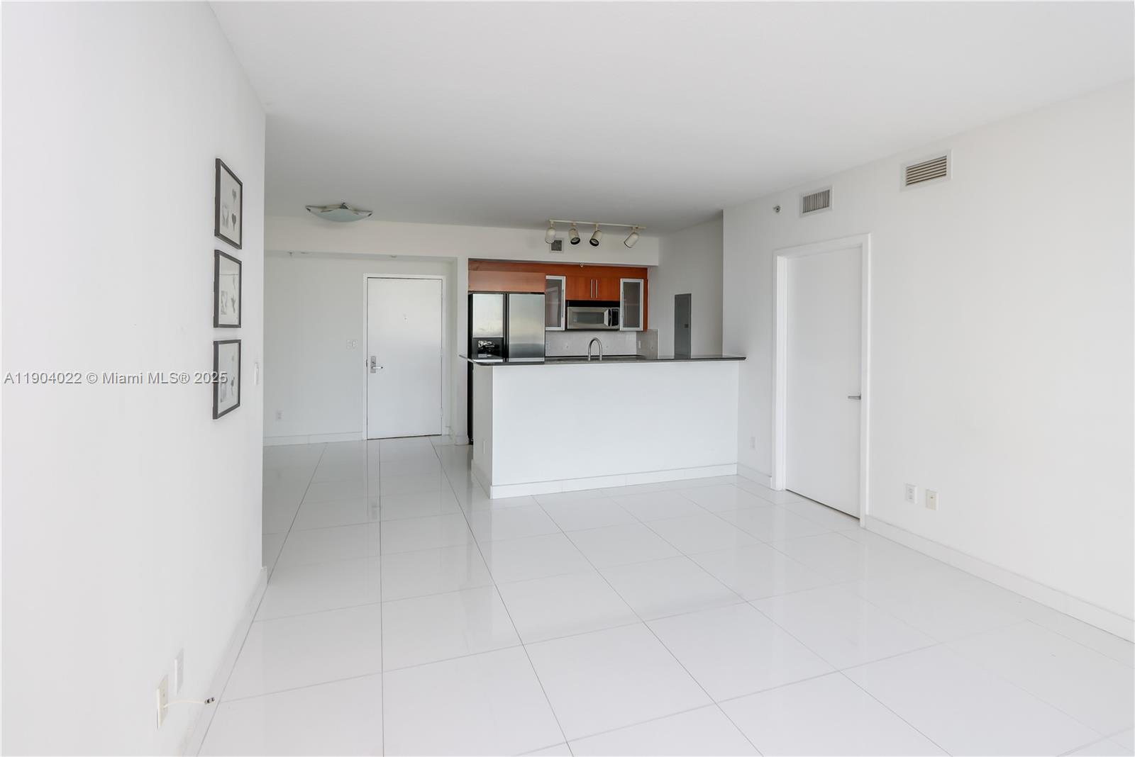 325 S Biscayne Blvd #1722, Miami FL 33131