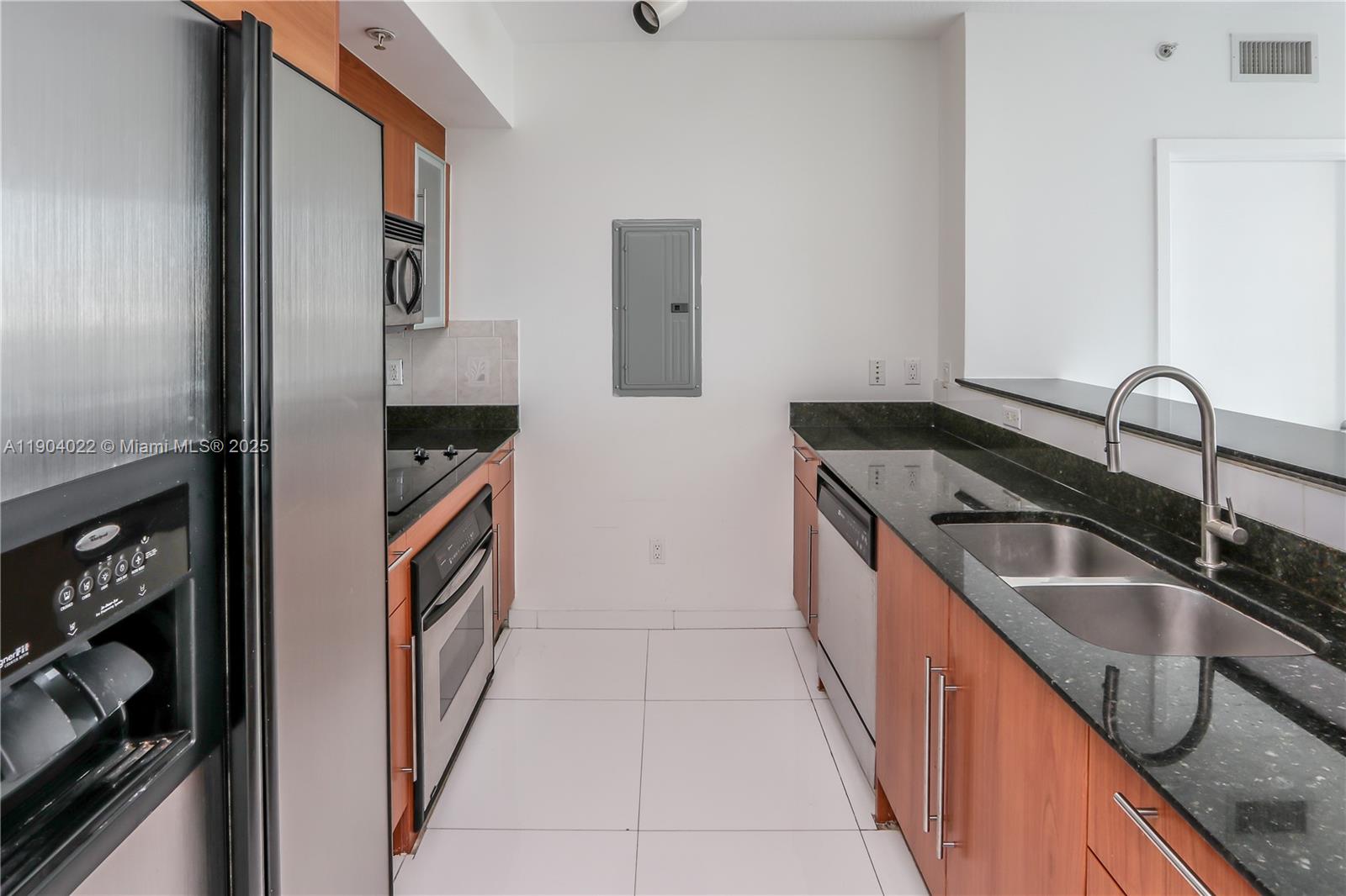 325 S Biscayne Blvd #1722, Miami FL 33131