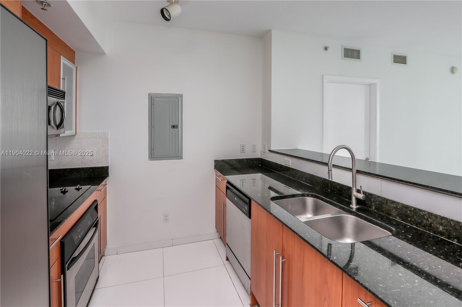 325 S Biscayne Blvd #1722, Miami FL 33131