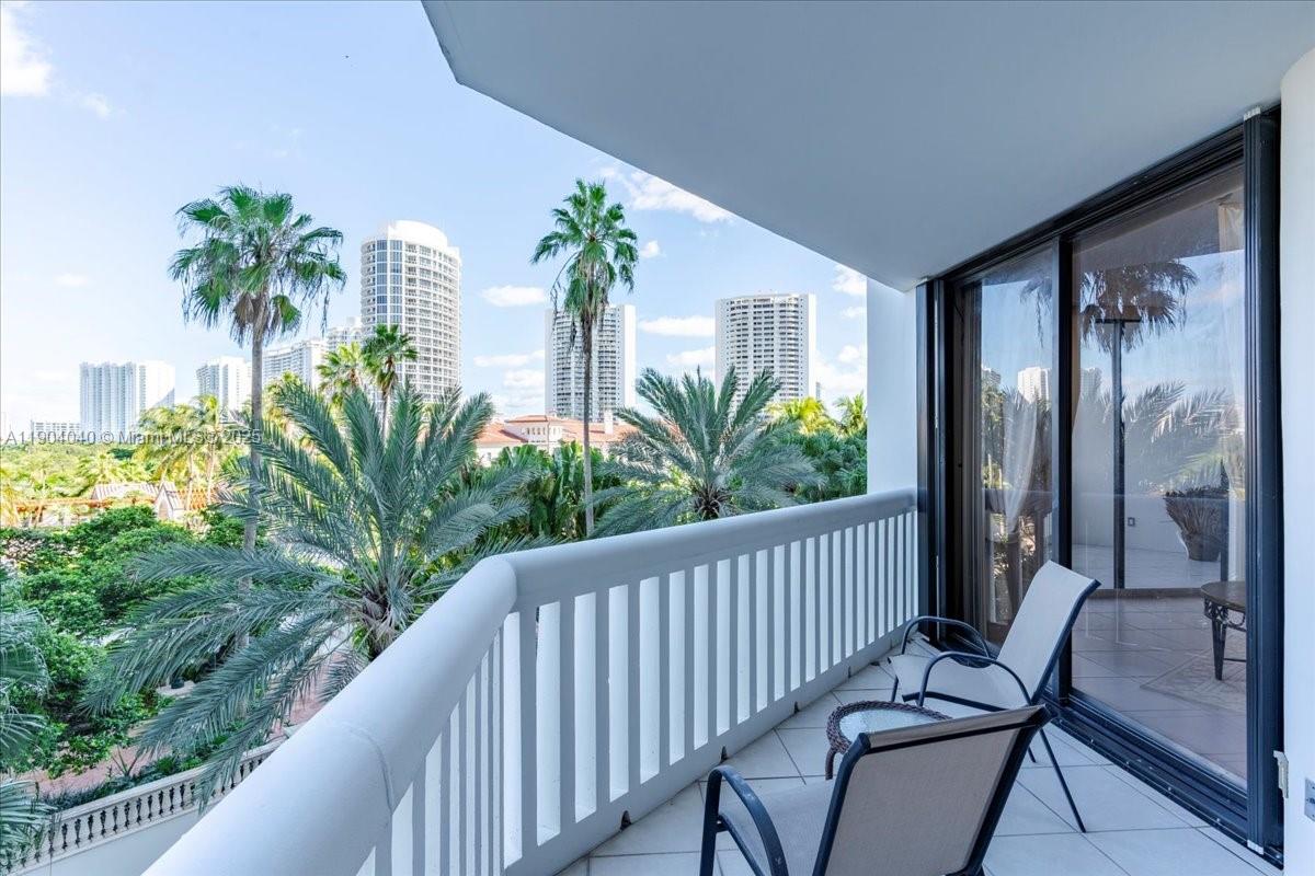 2000 Island Blvd #609, Aventura FL 33160