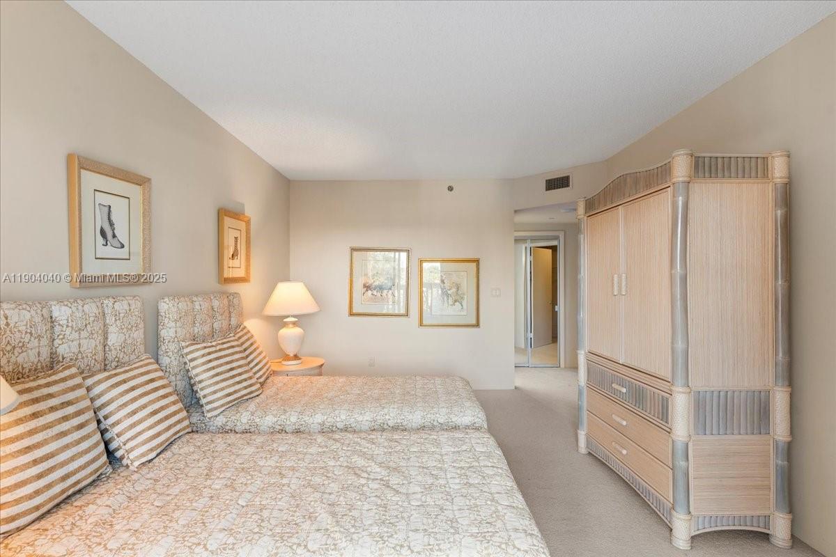 2000 Island Blvd #609, Aventura FL 33160