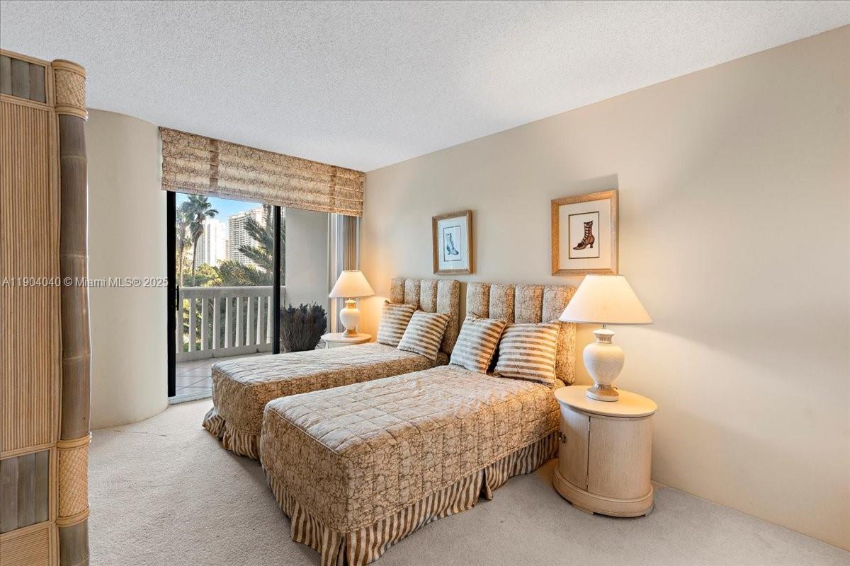 2000 Island Blvd #609, Aventura FL 33160