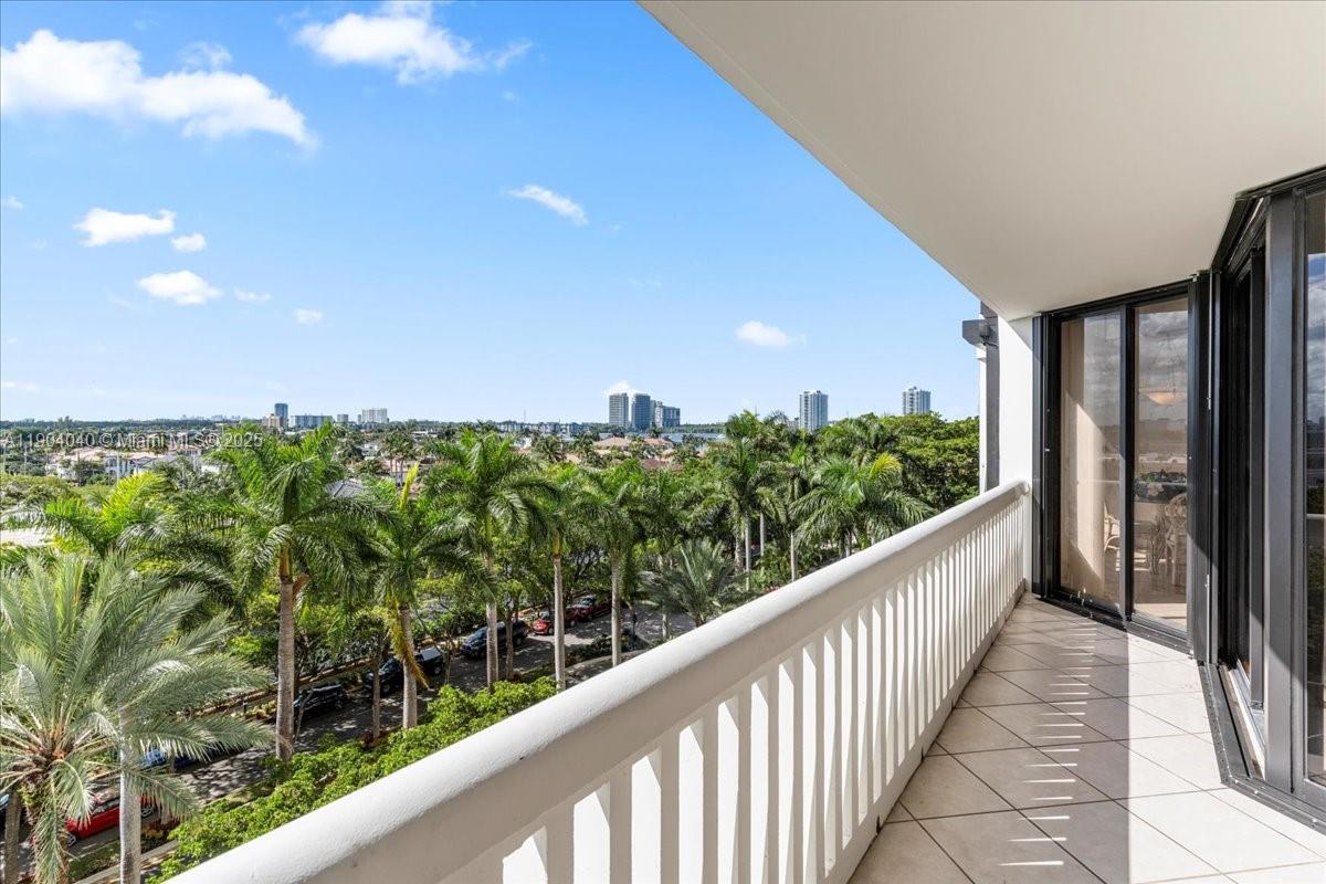 2000 Island Blvd #609, Aventura FL 33160