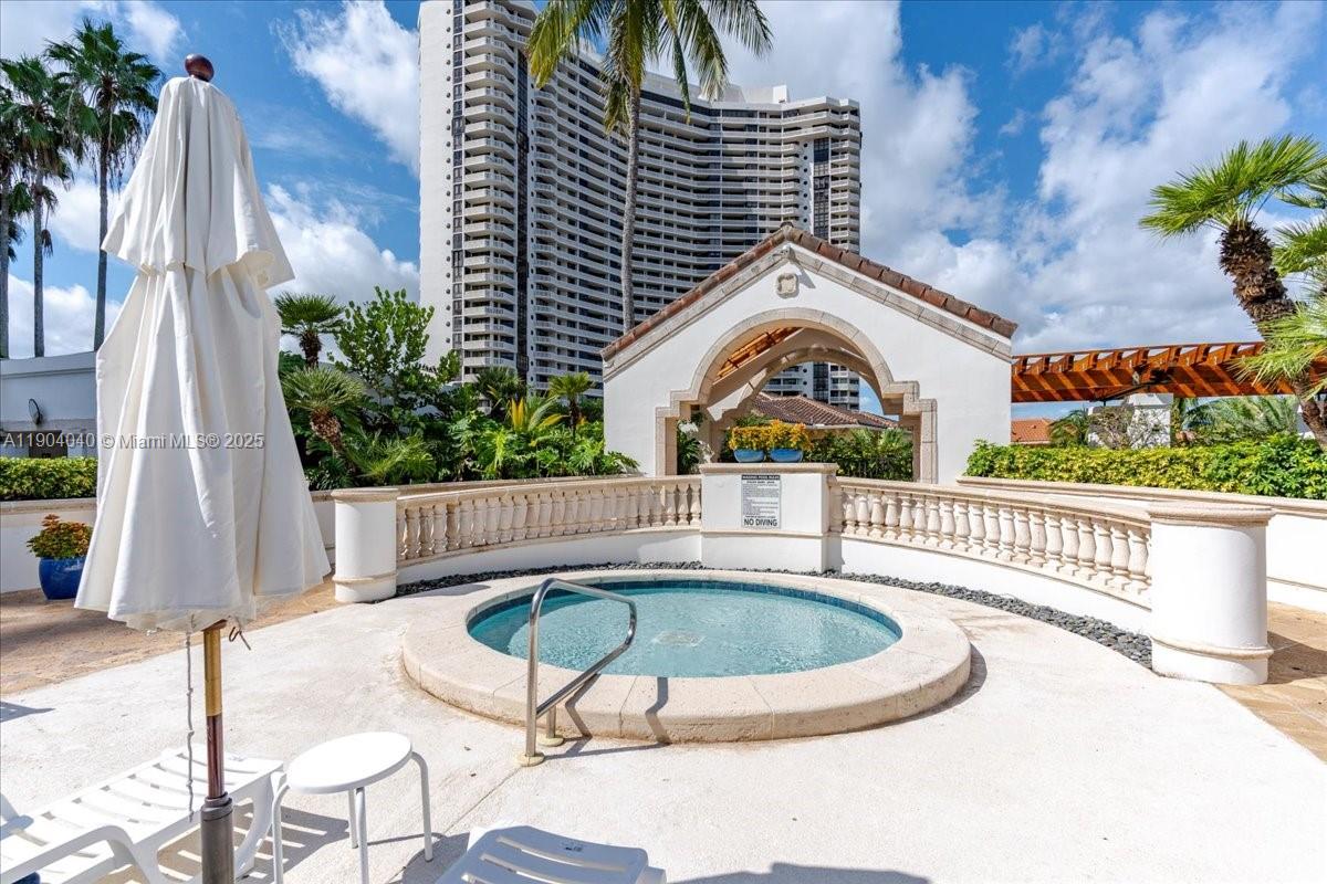 2000 Island Blvd #609, Aventura FL 33160