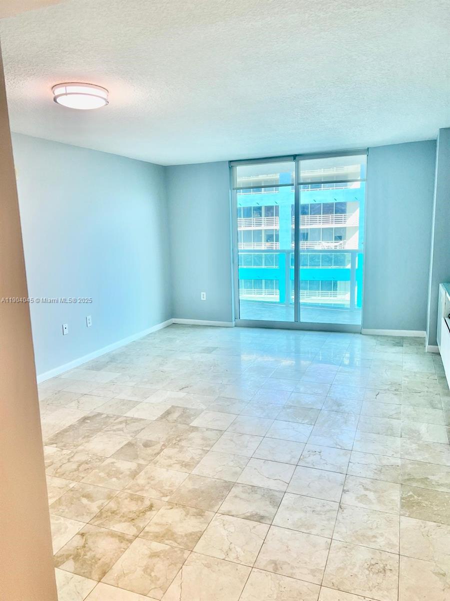 2101 Brickell Ave #1105, Miami FL 33129