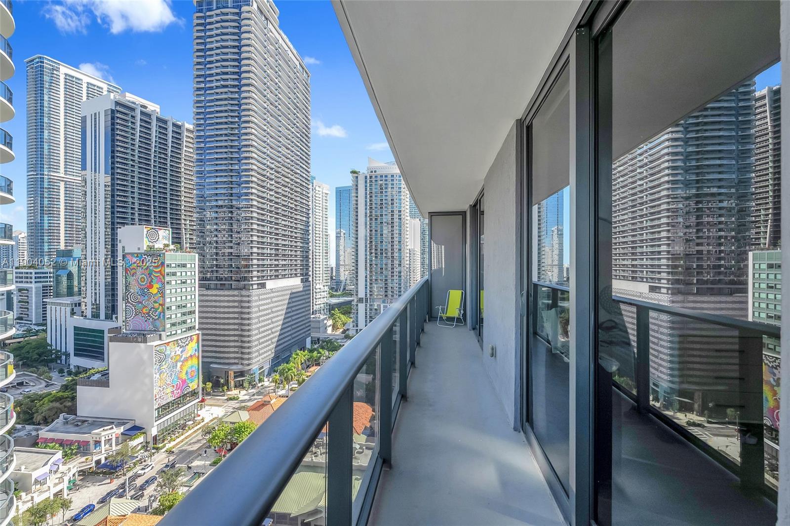 55 SW 9th St #1802, Miami FL 33130