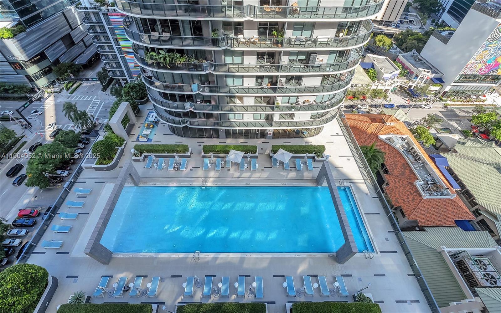 55 SW 9th St #1802, Miami FL 33130