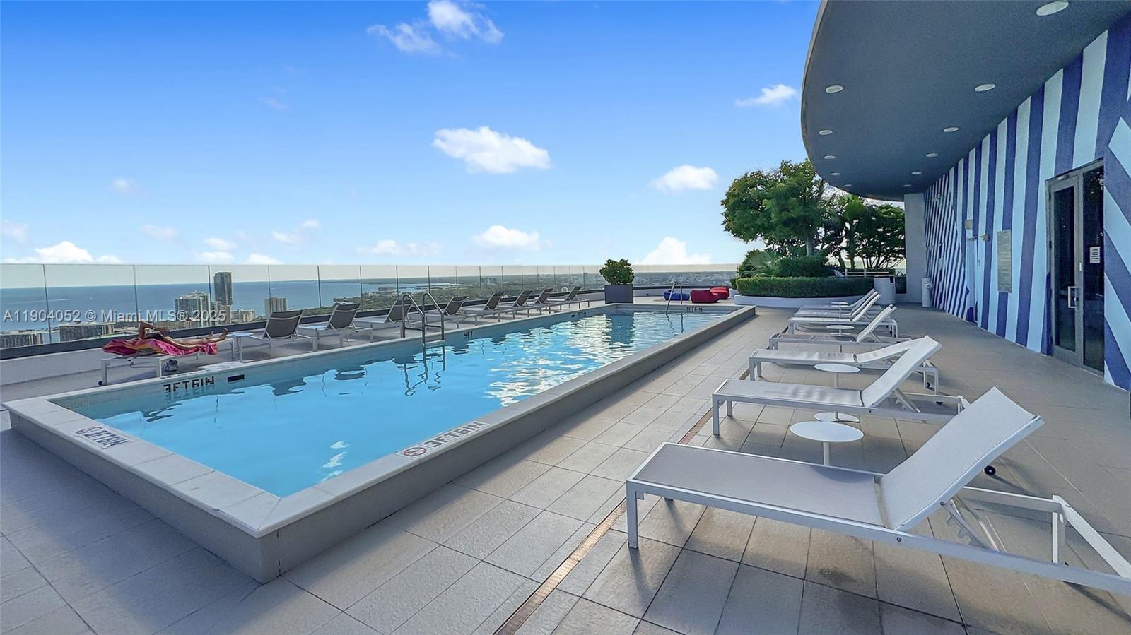 55 SW 9th St #1802, Miami FL 33130
