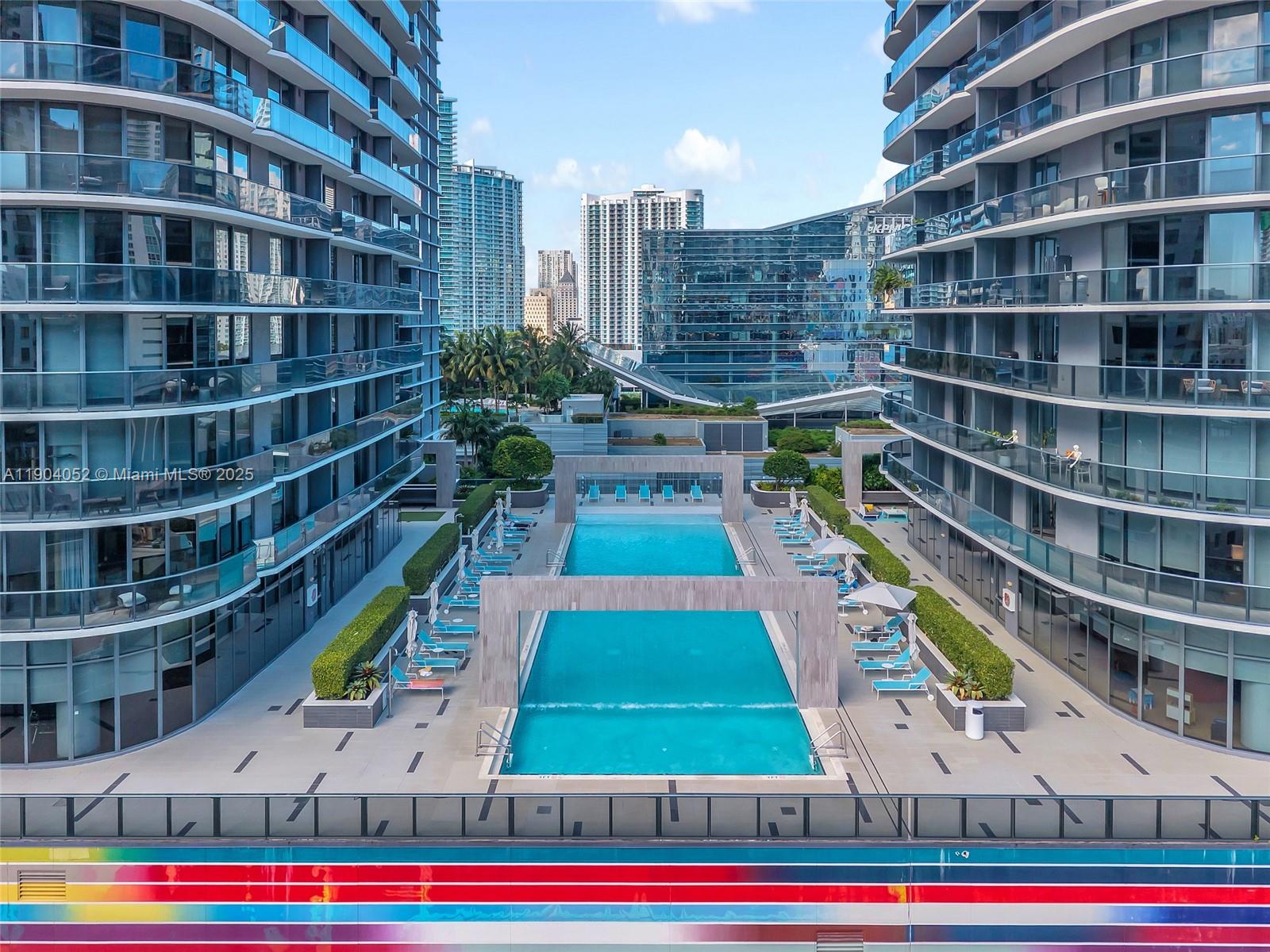 55 SW 9th St #1802, Miami FL 33130