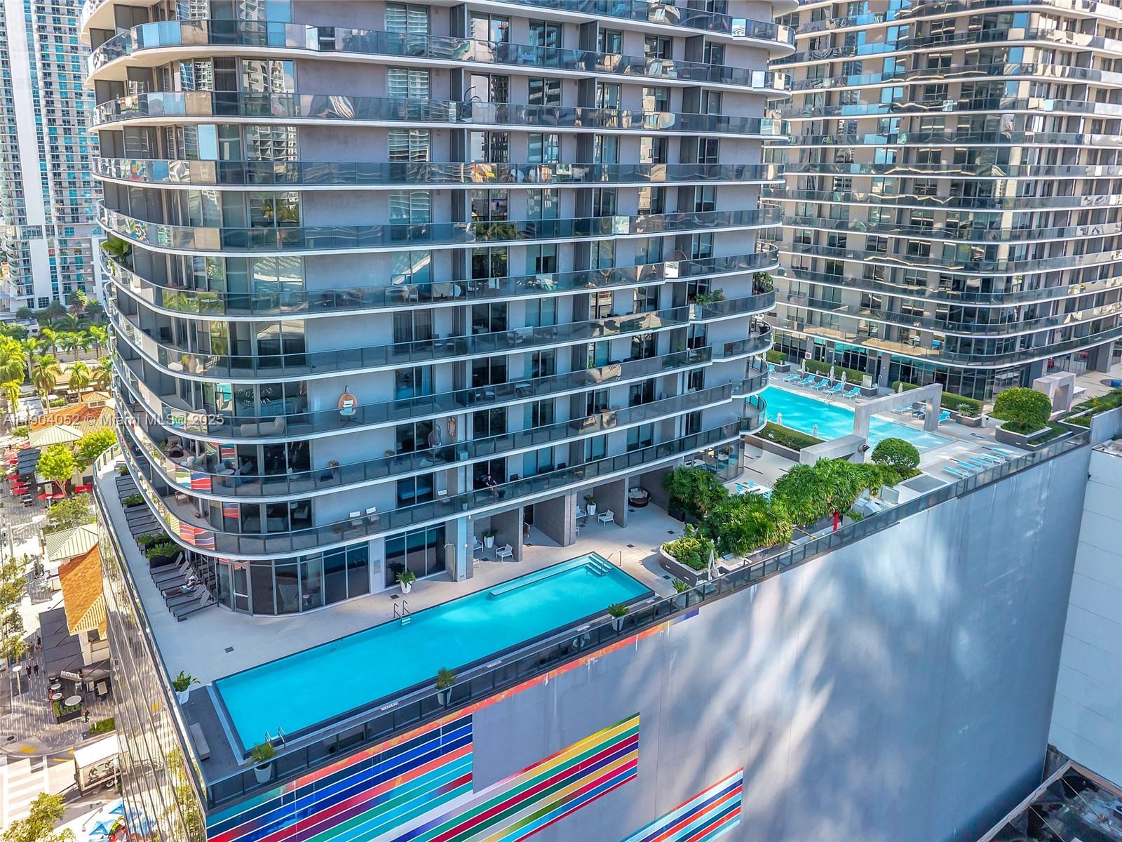 55 SW 9th St #1802, Miami FL 33130