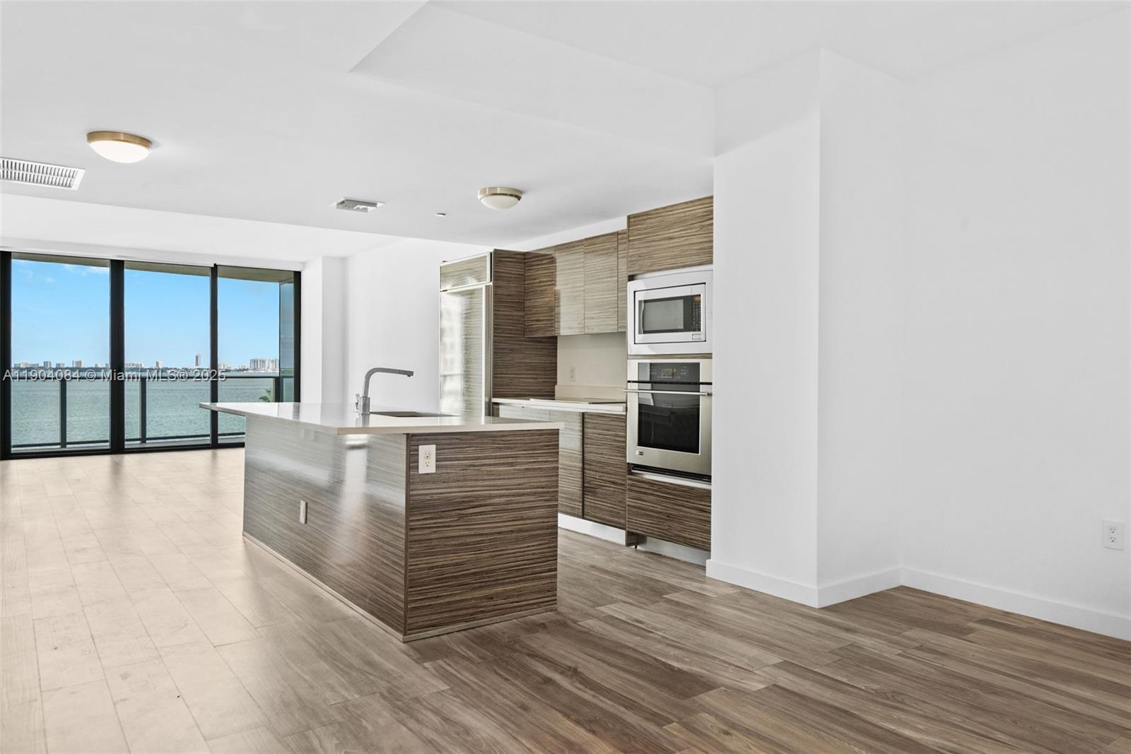 460 NE 28th St #505, Miami FL 33137