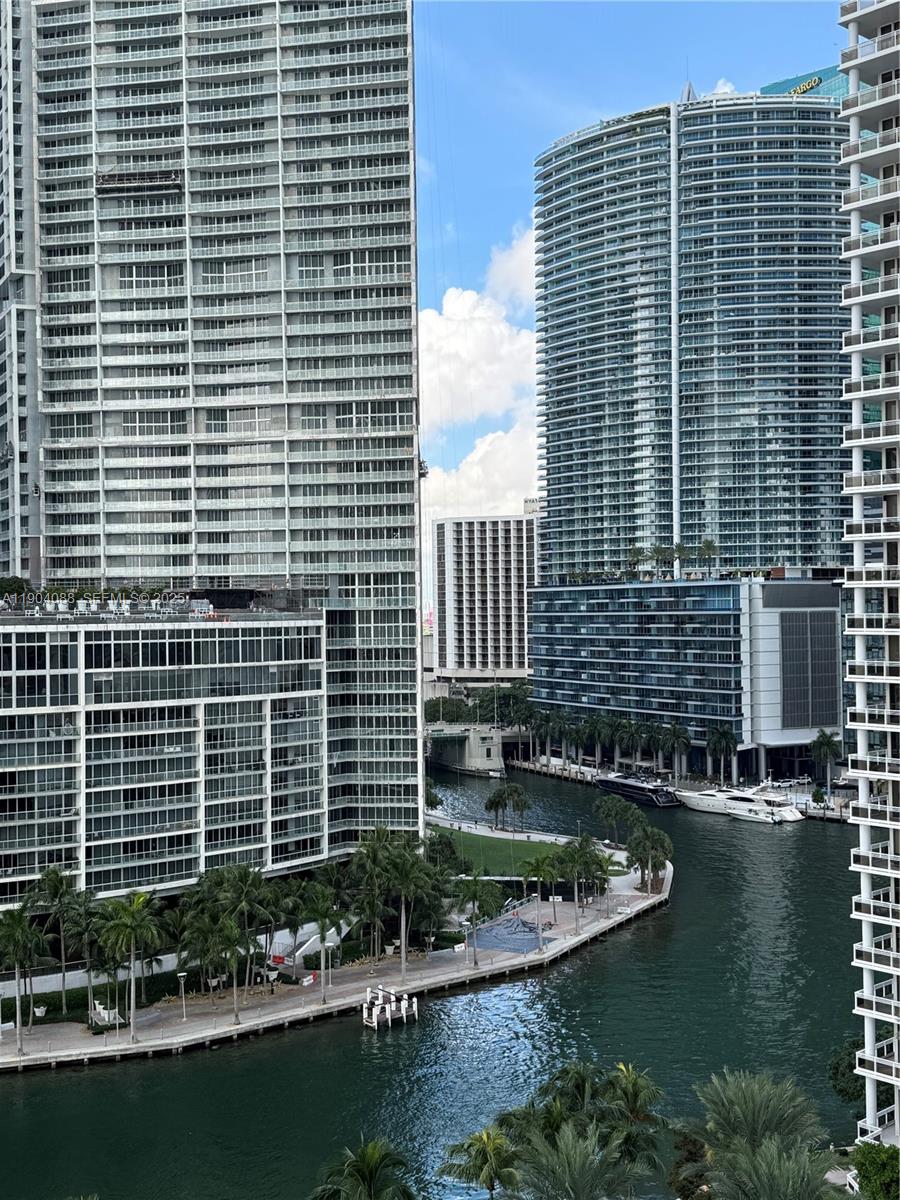 801 Brickell Key Blvd #1510, Miami FL 33131
