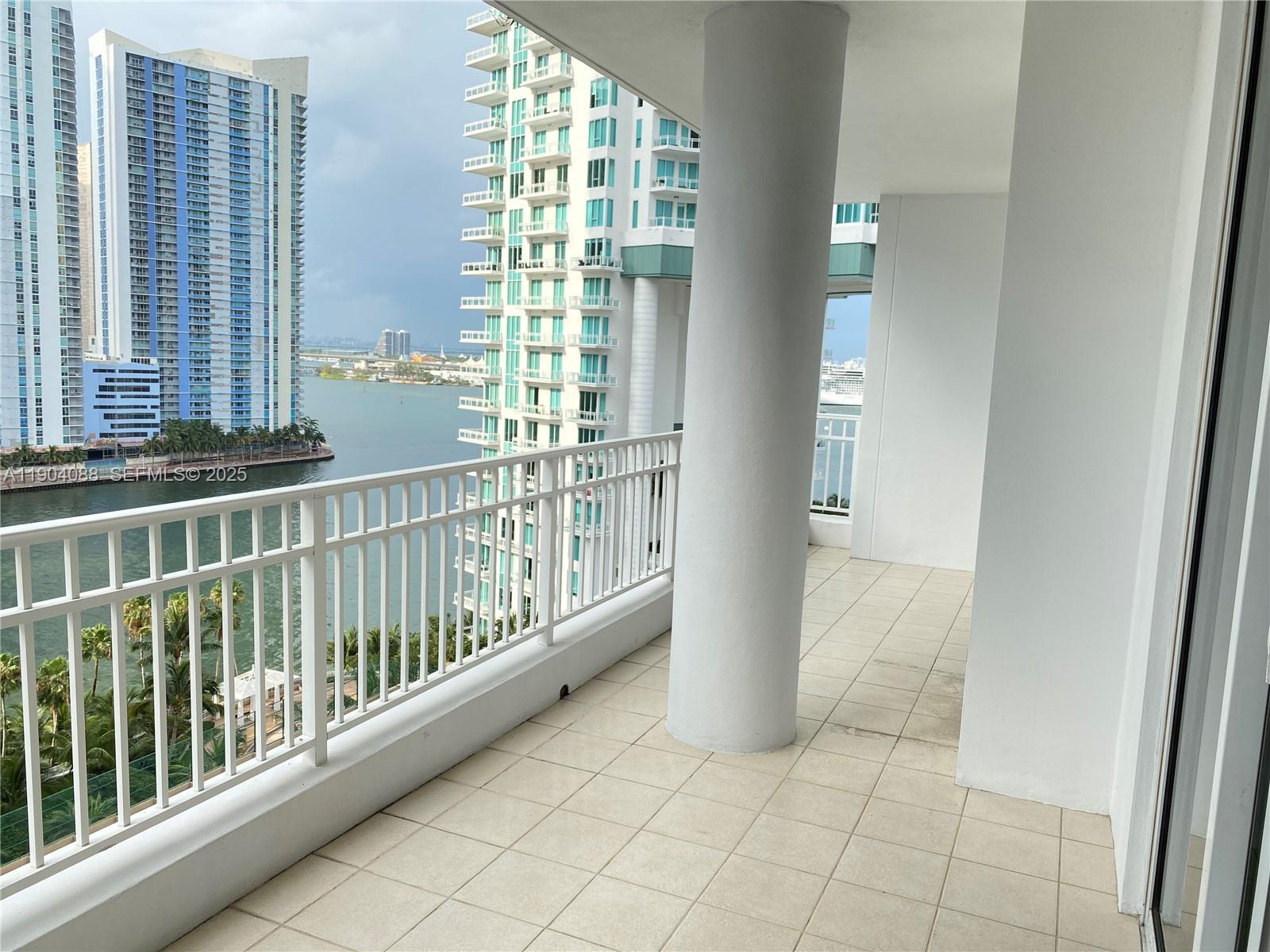 801 Brickell Key Blvd #1510, Miami FL 33131