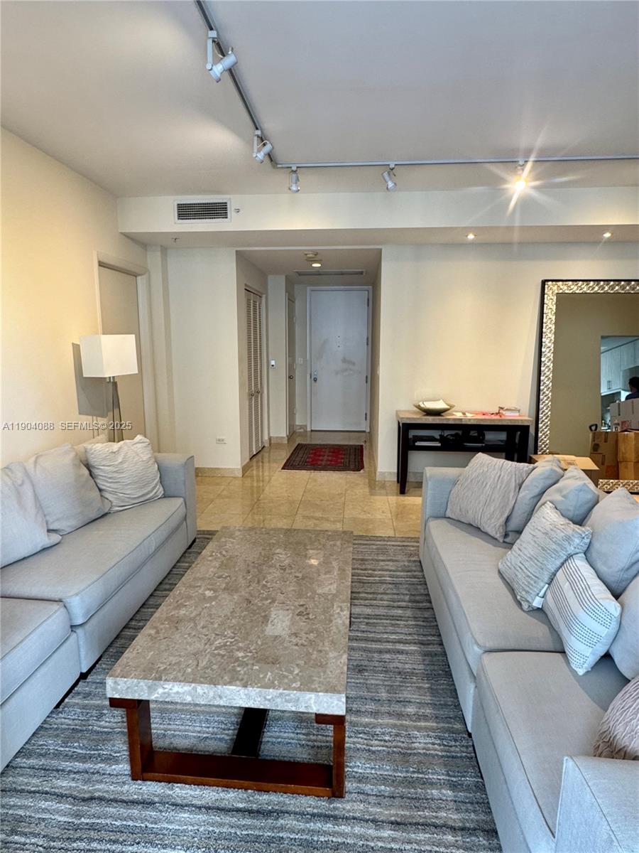 801 Brickell Key Blvd #1510, Miami FL 33131