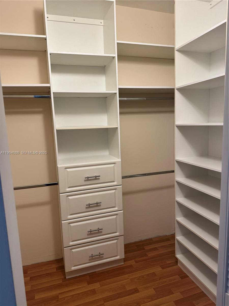 801 Brickell Key Blvd #1510, Miami FL 33131
