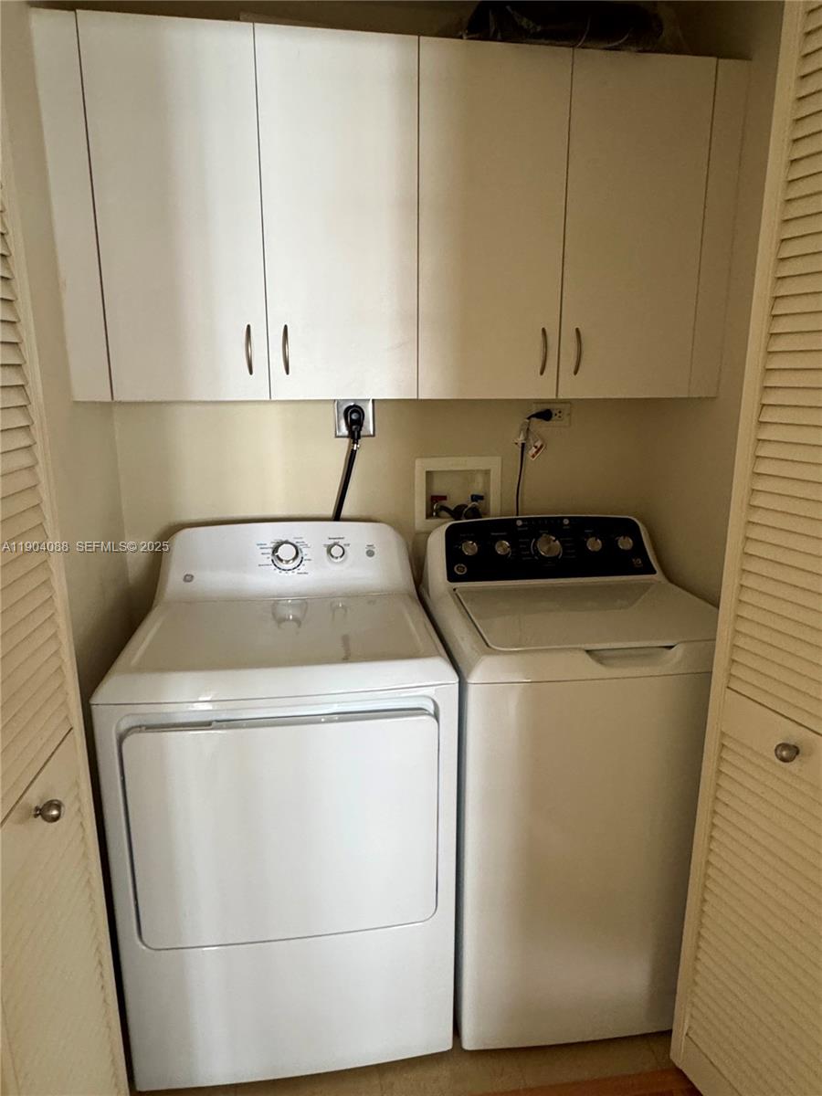 801 Brickell Key Blvd #1510, Miami FL 33131