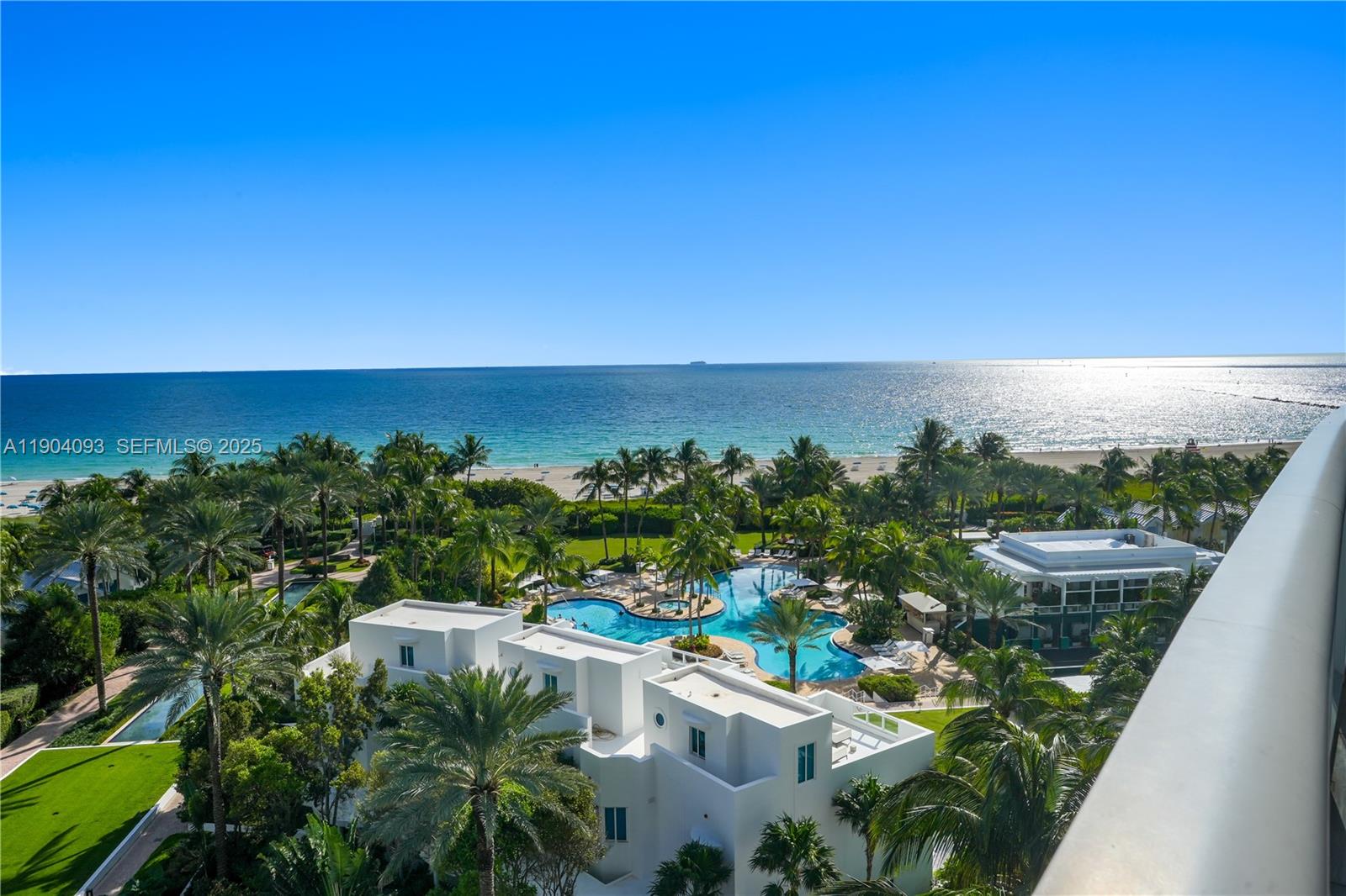 100 S Pointe Dr #909, Miami Beach FL 33139