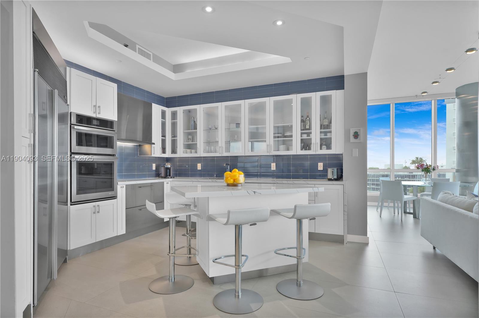 100 S Pointe Dr #909, Miami Beach FL 33139
