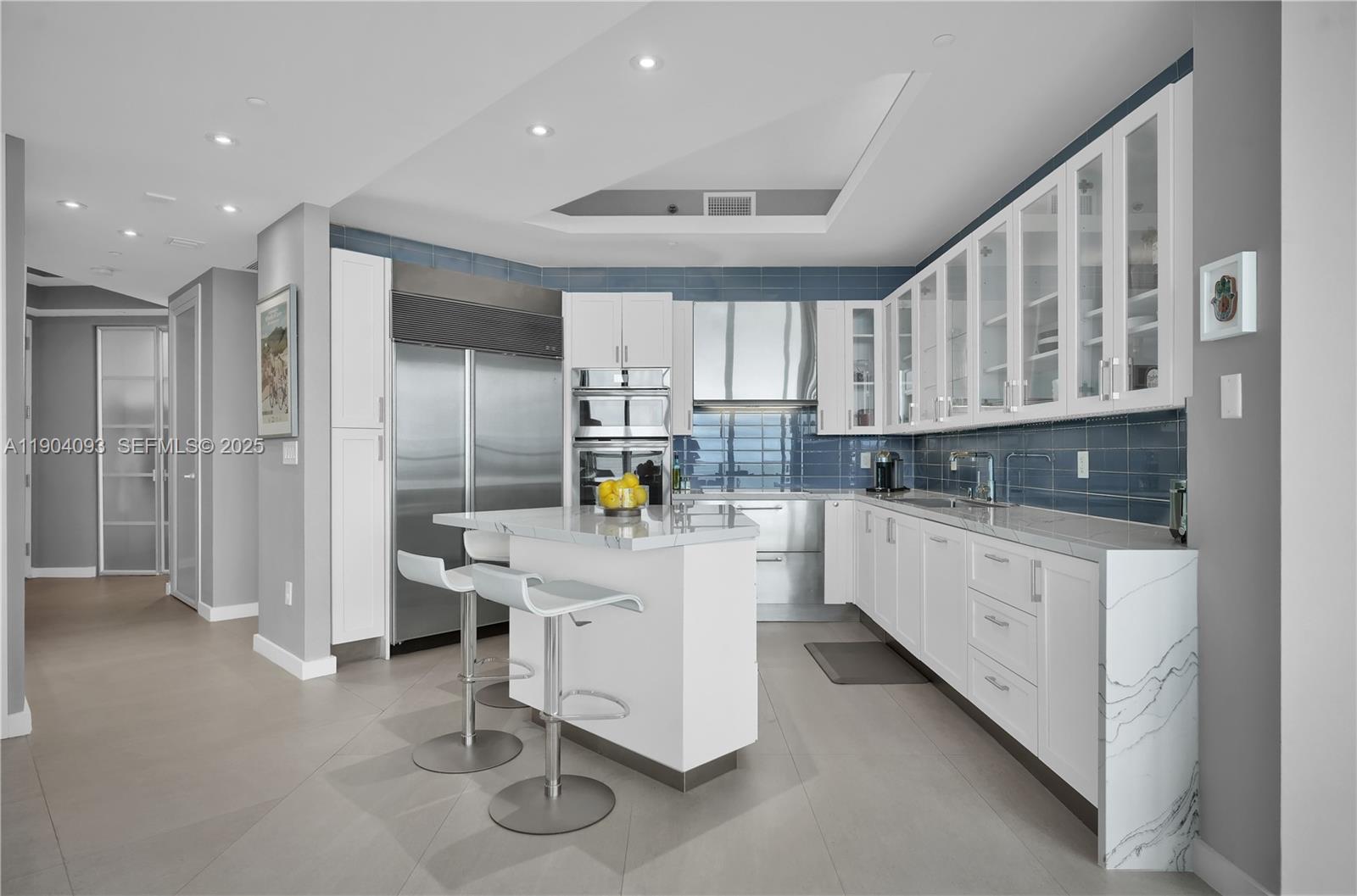 100 S Pointe Dr #909, Miami Beach FL 33139