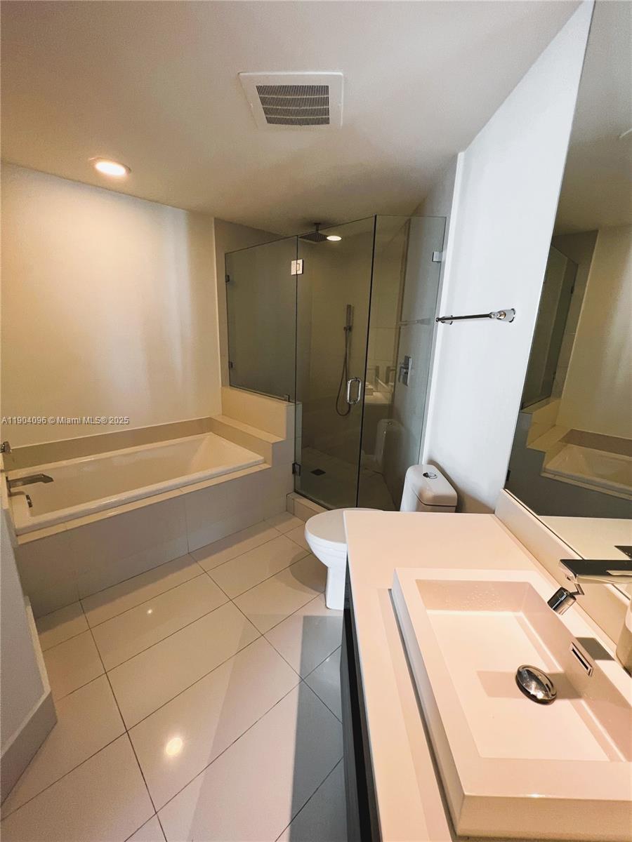1100 S Miami Ave #3310, Miami FL 33130
