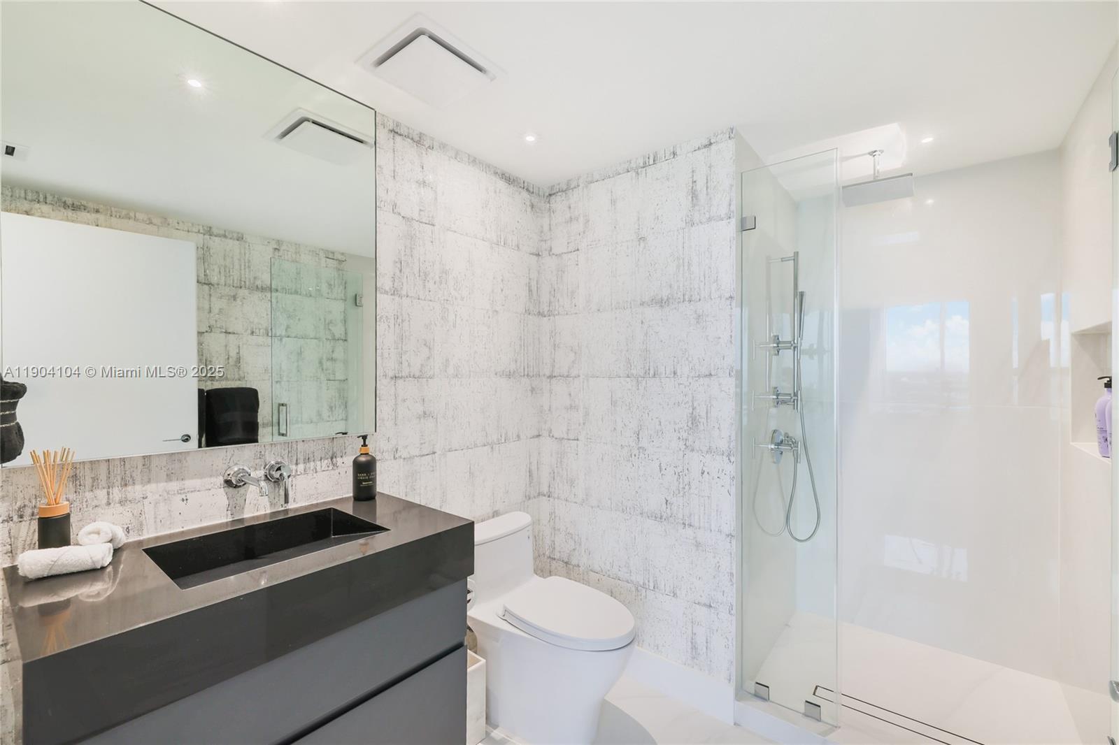 450 Alton Rd #2603, Miami Beach FL 33139