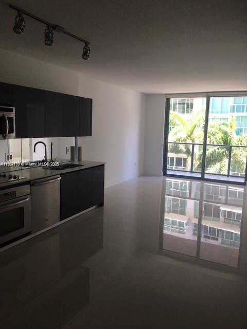 31 SE 6th St #604, Miami FL 33131
