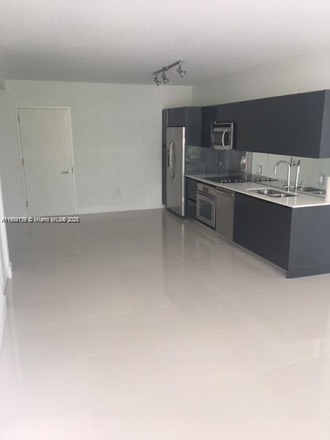31 SE 6th St #604, Miami FL 33131