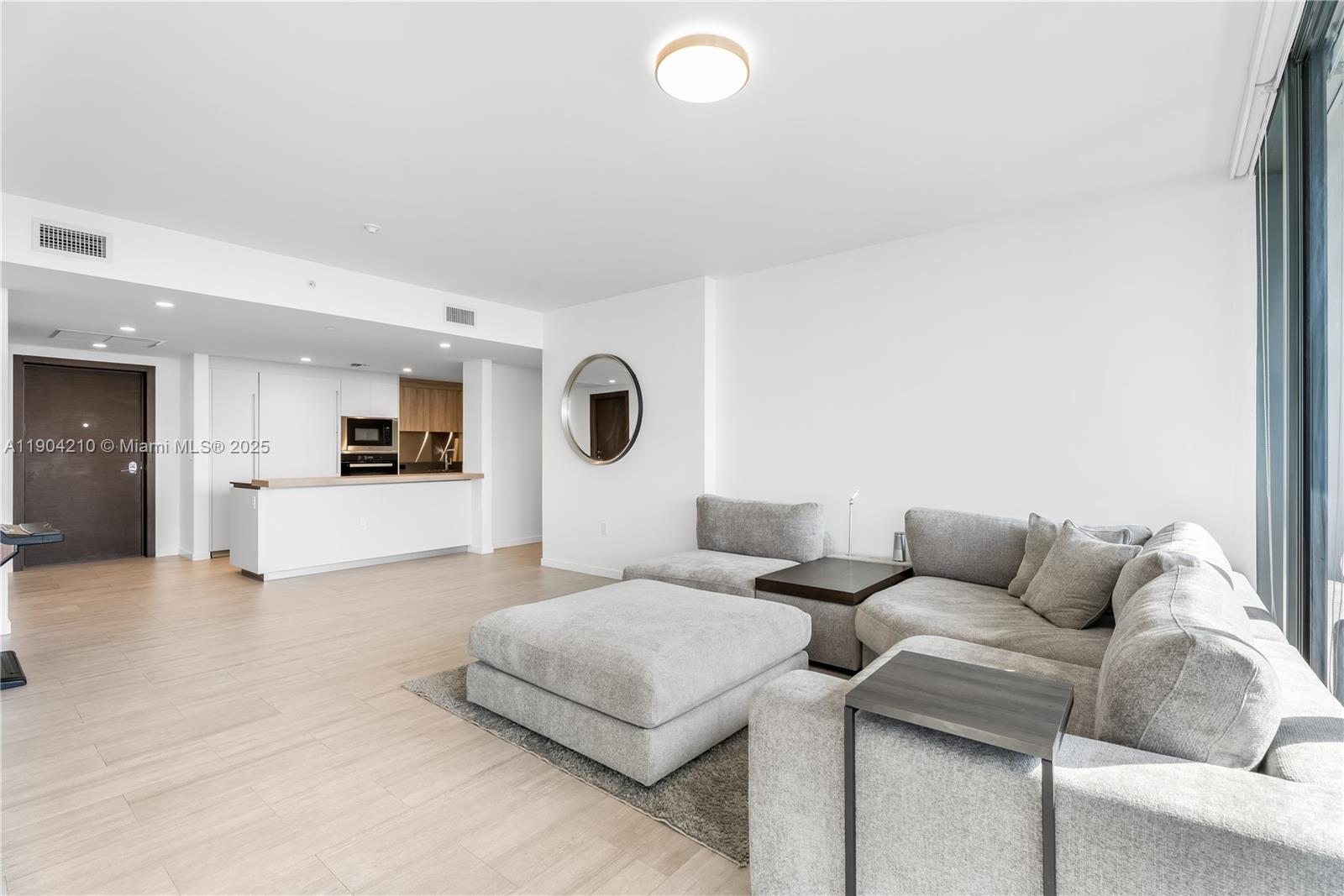 1000 Brickell Plz #4806, Miami FL 33131