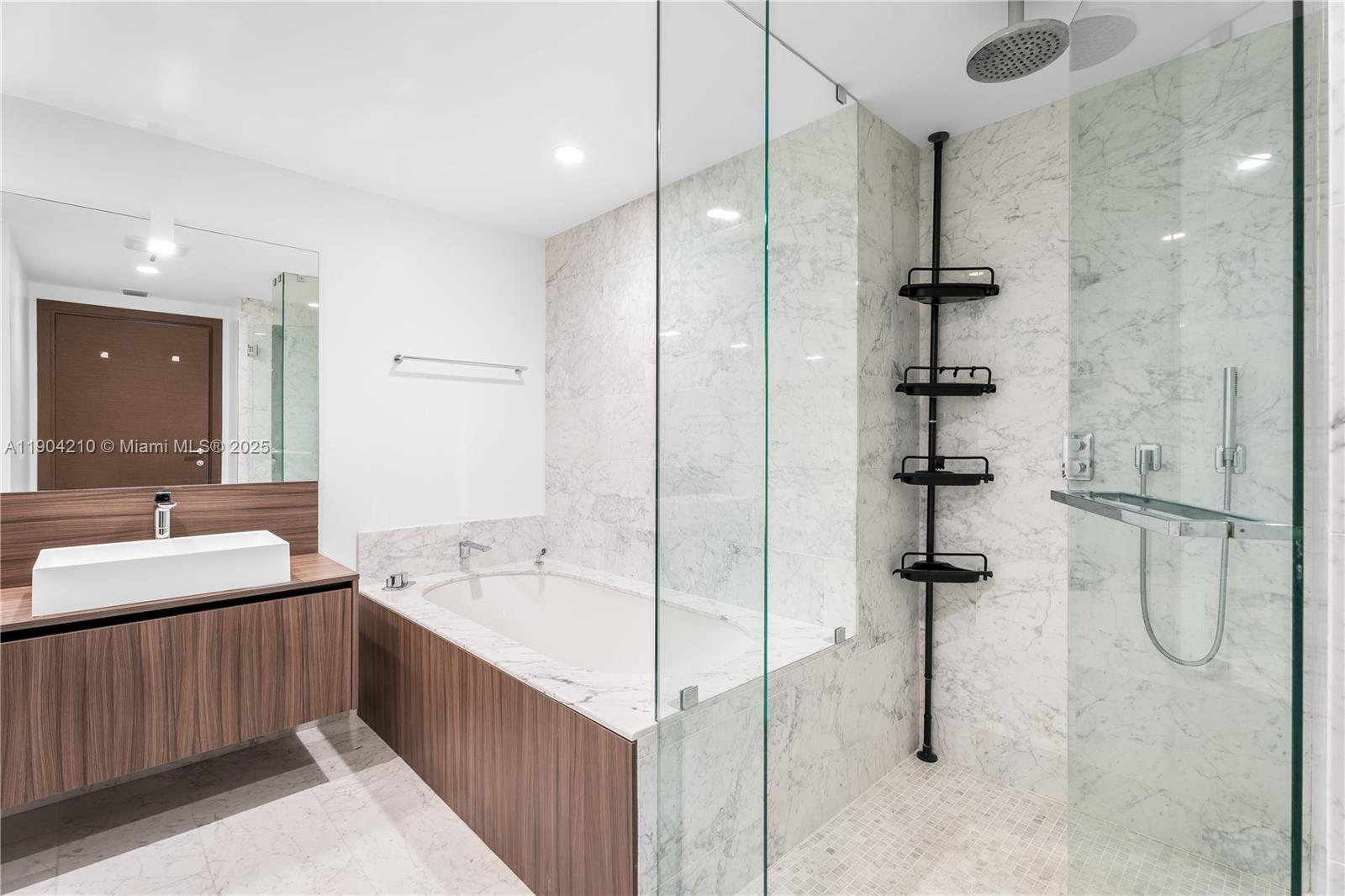 1000 Brickell Plz #4806, Miami FL 33131