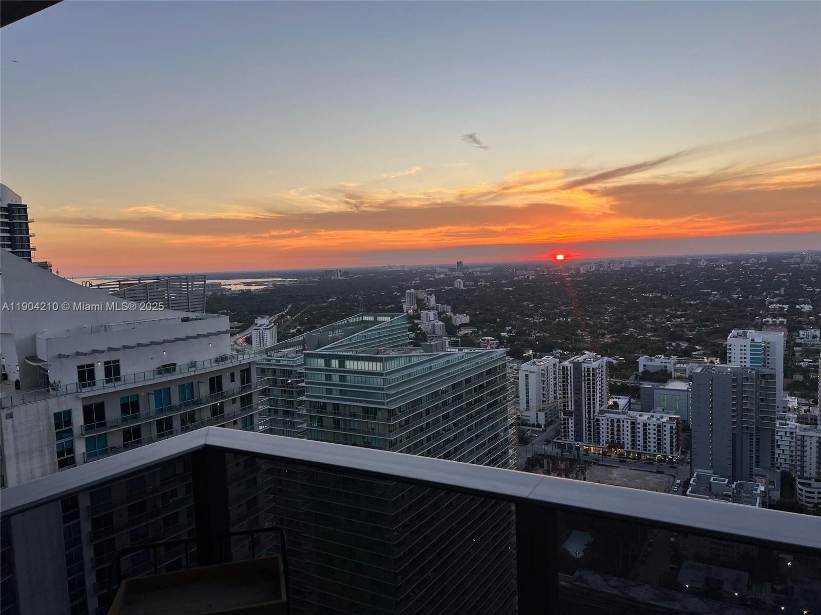 1000 Brickell Plz #4806, Miami FL 33131