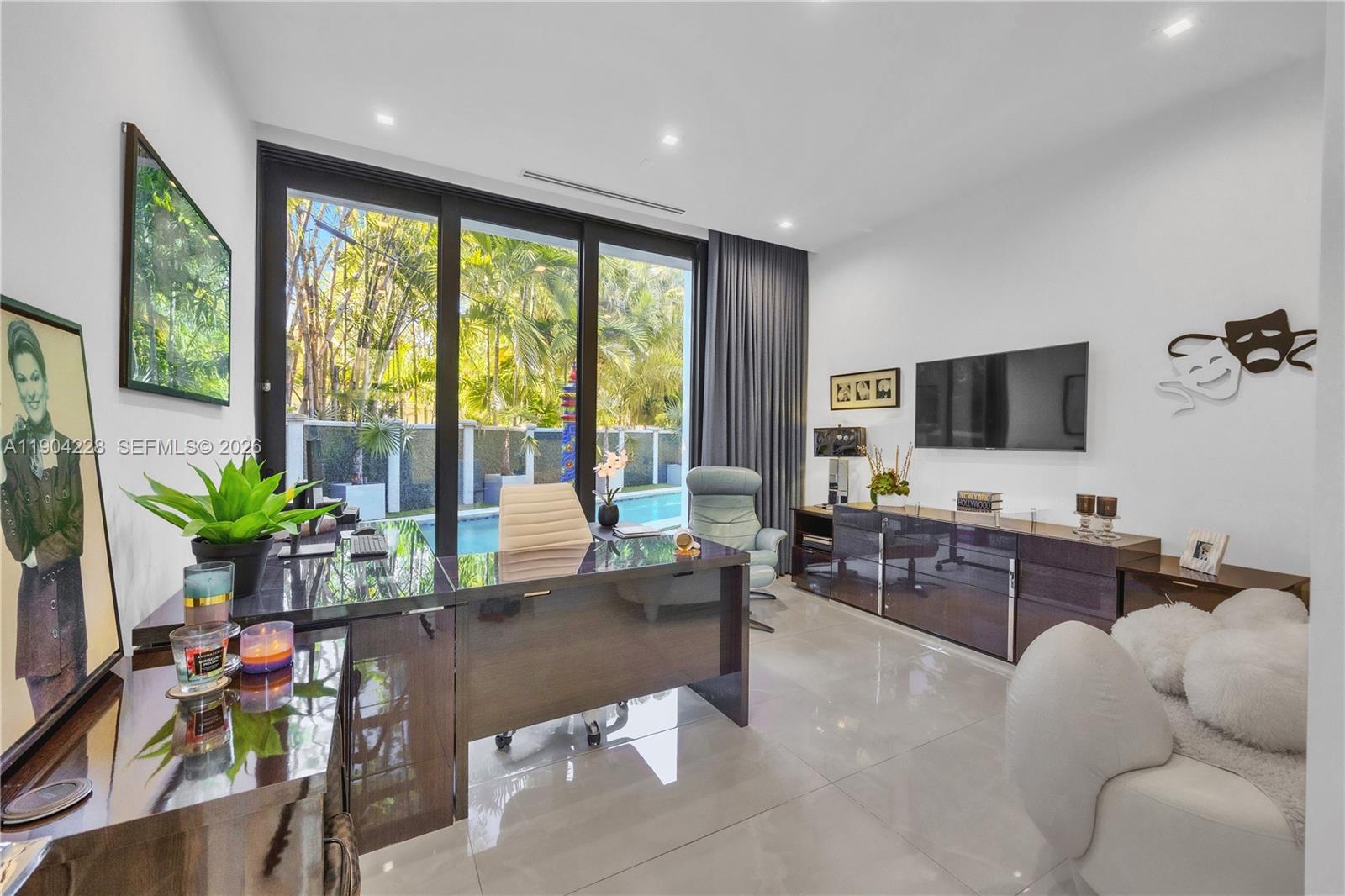 3764 Carmen Ct, Miami FL 33133