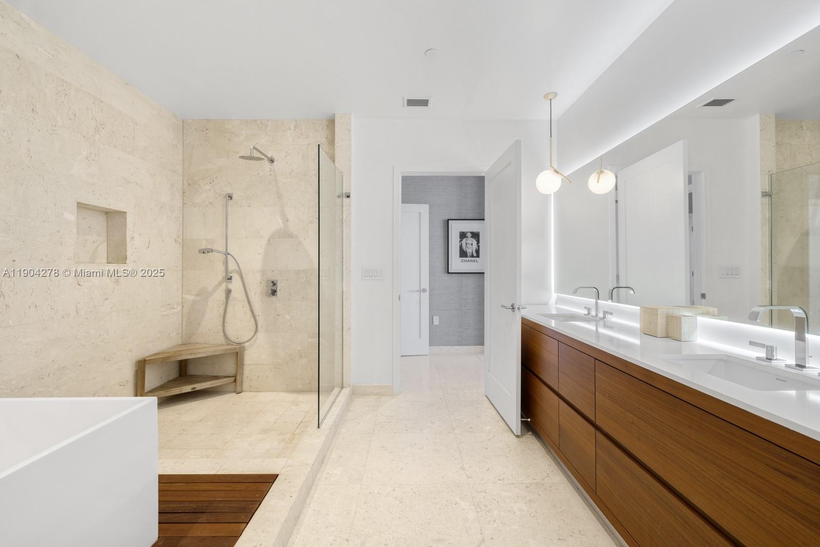 3581 E Glencoe St #501, Miami FL 33133