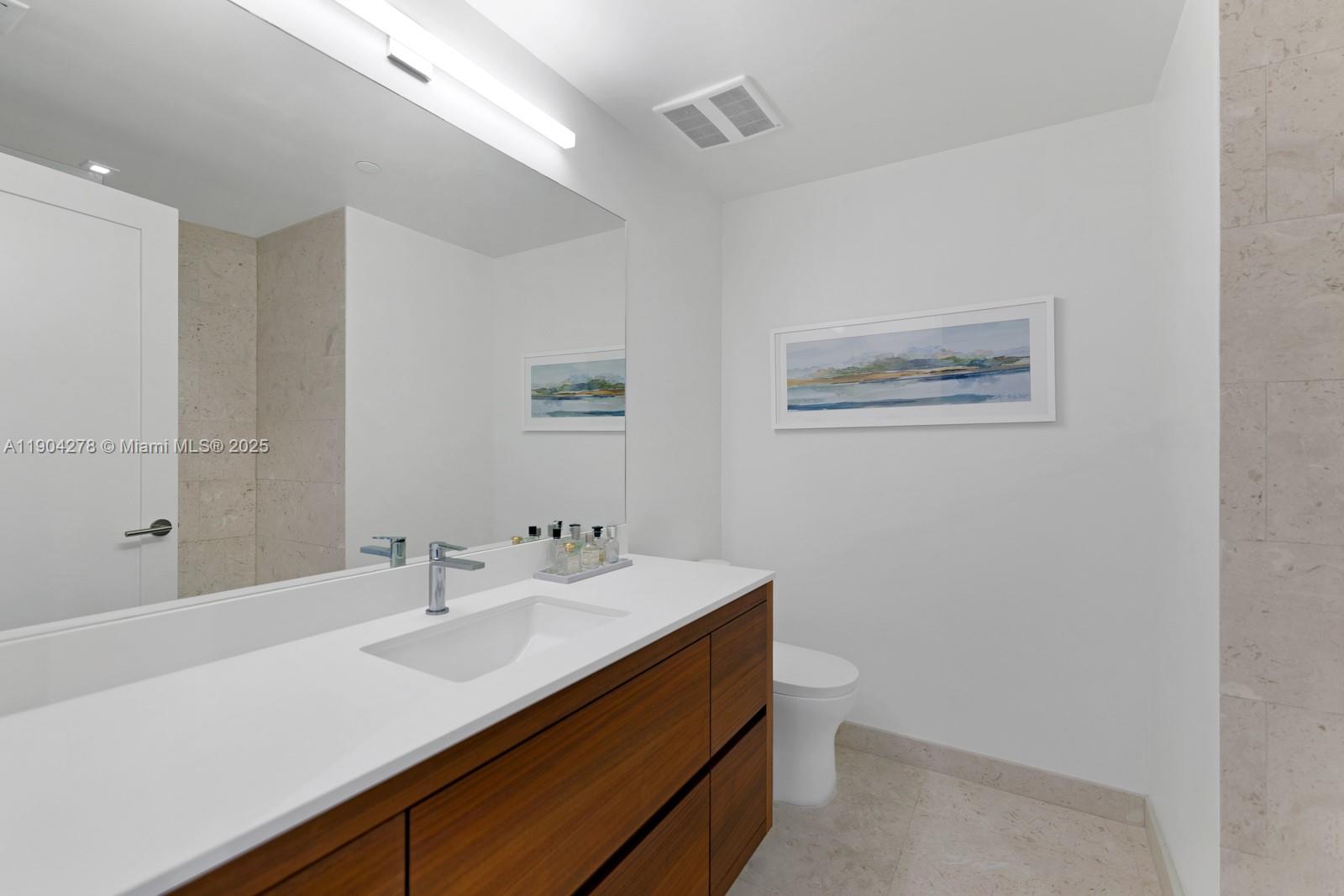 3581 E Glencoe St #501, Miami FL 33133