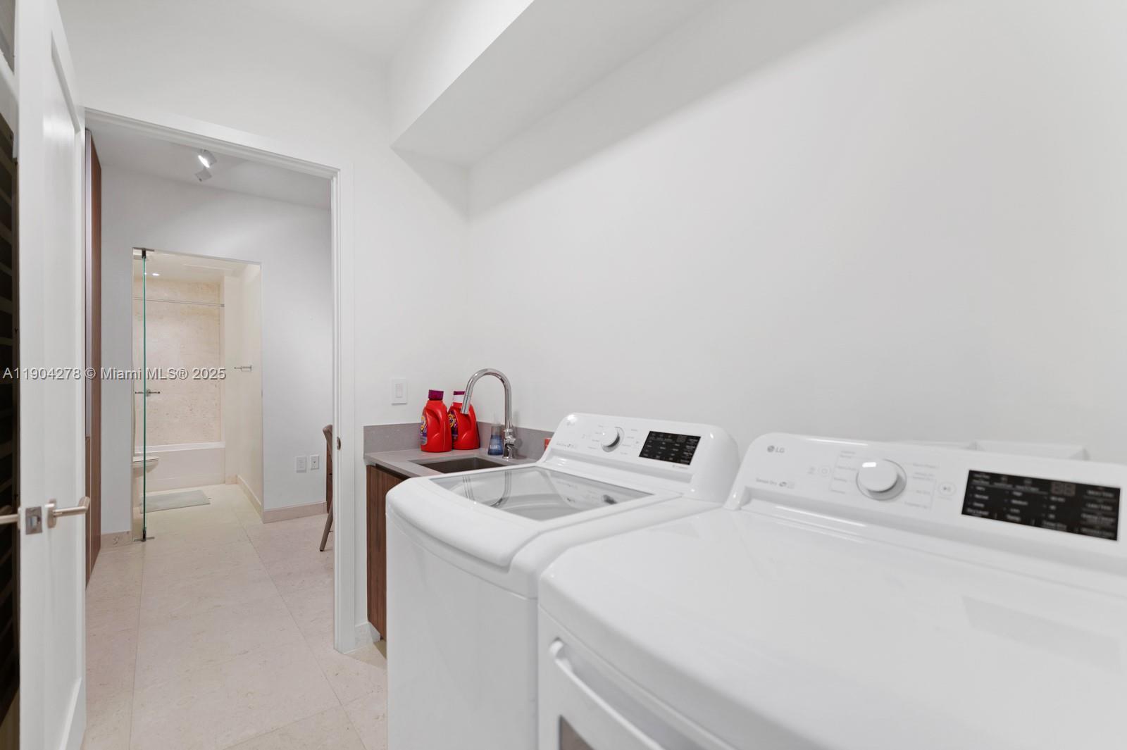 3581 E Glencoe St #501, Miami FL 33133
