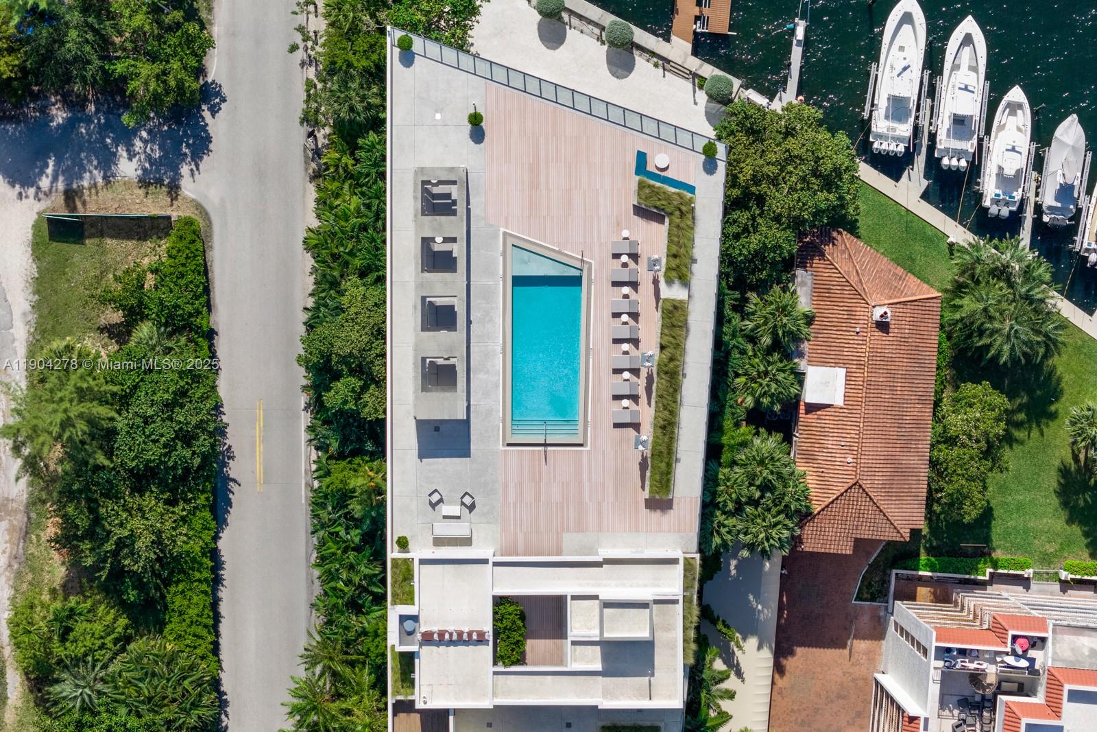 3581 E Glencoe St #501, Miami FL 33133