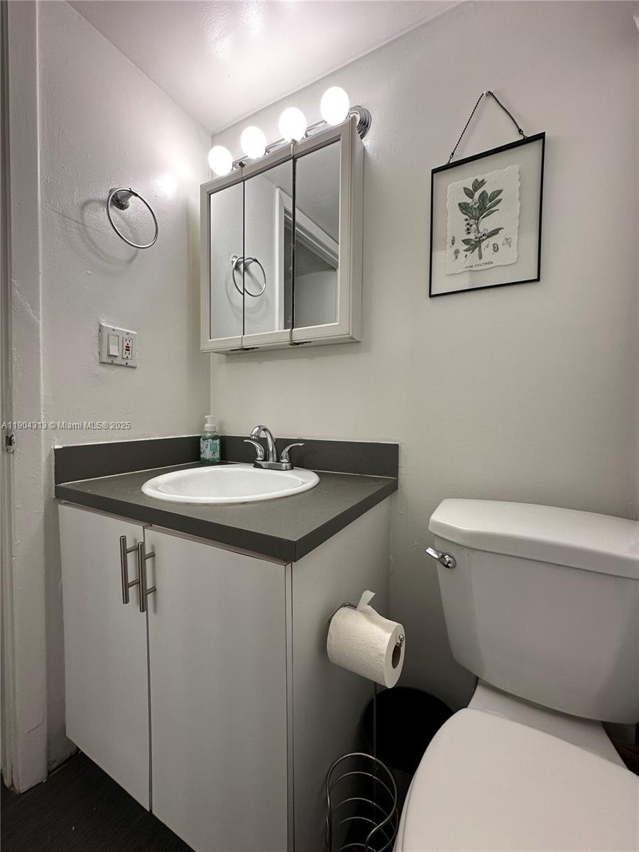 1720 NW N River Dr #305, Miami FL 33125