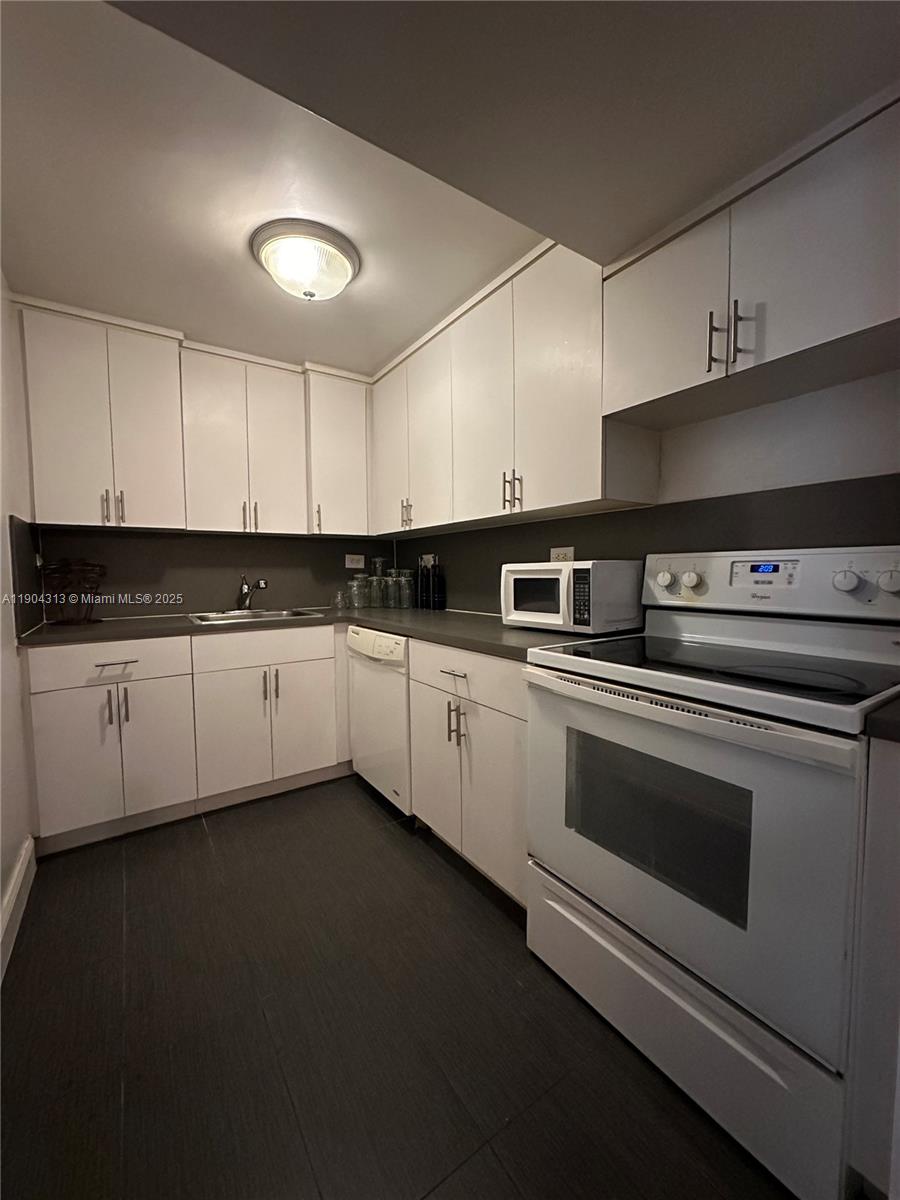 1720 NW N River Dr #305, Miami FL 33125