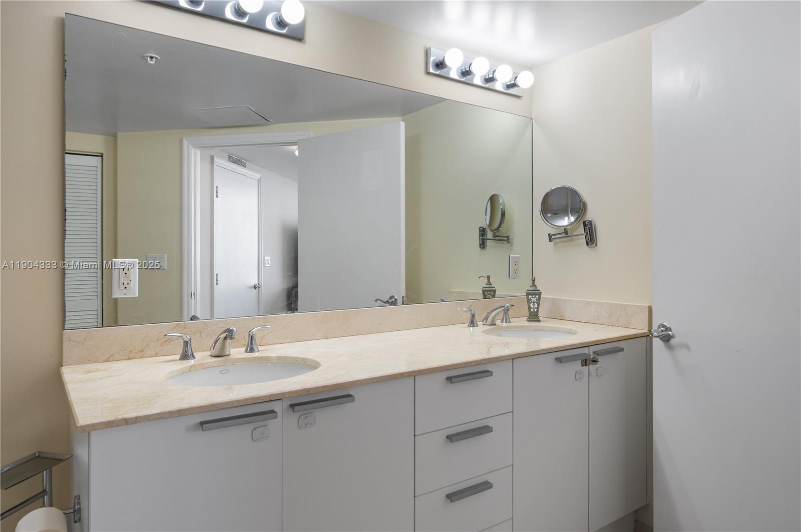 16699 Collins Ave #3305, Sunny Isles Beach FL 33160