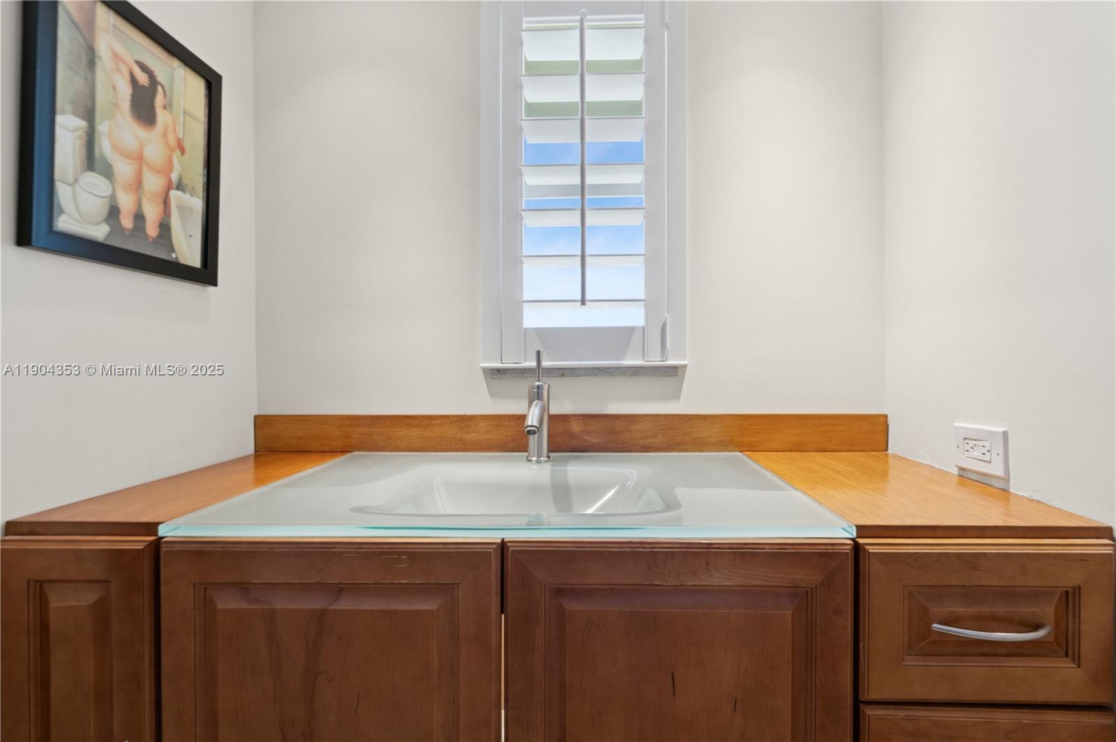 1160 Hillsboro Mile #901, Hillsboro Beach FL 33062