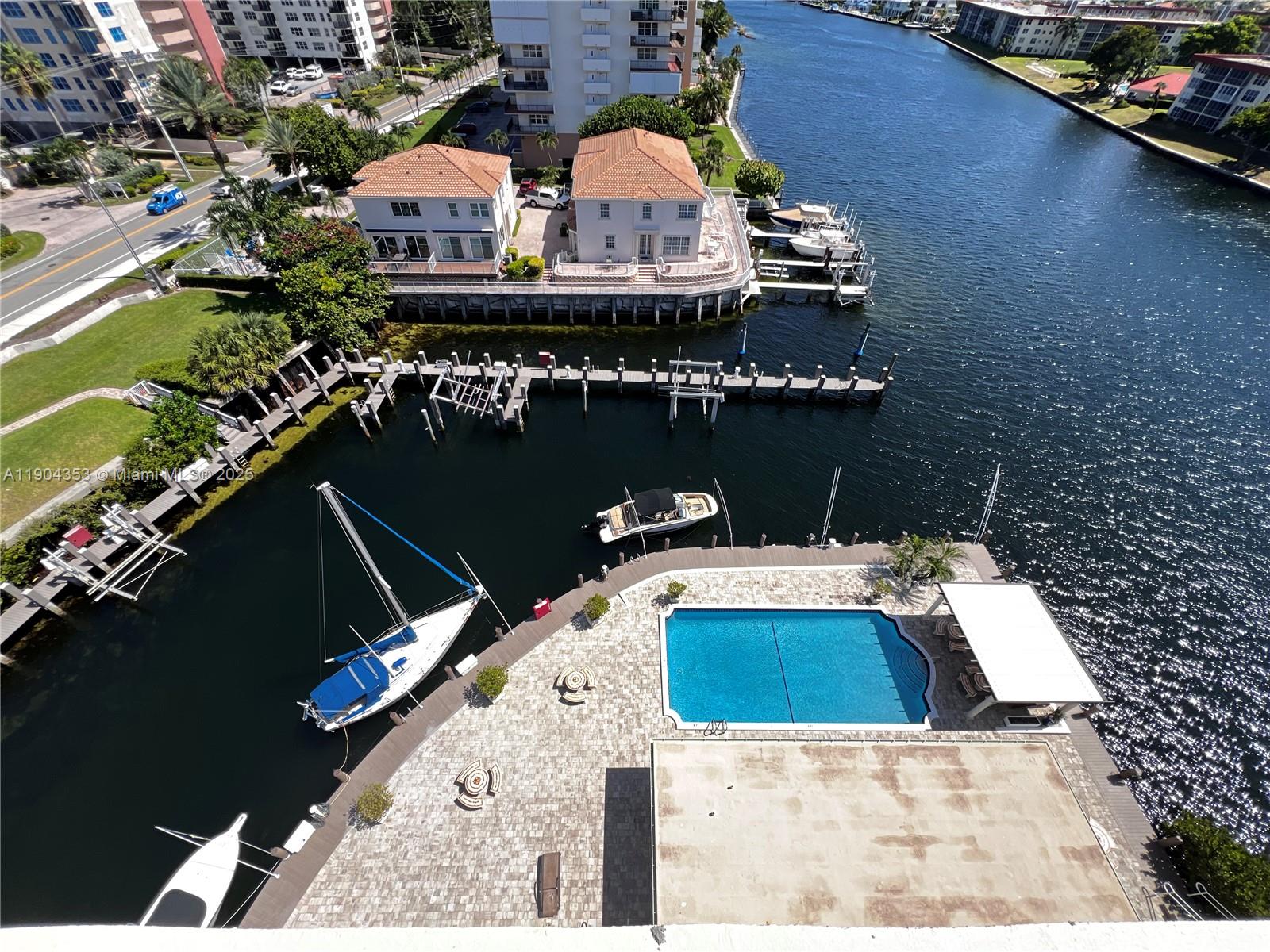 1160 Hillsboro Mile #901, Hillsboro Beach FL 33062