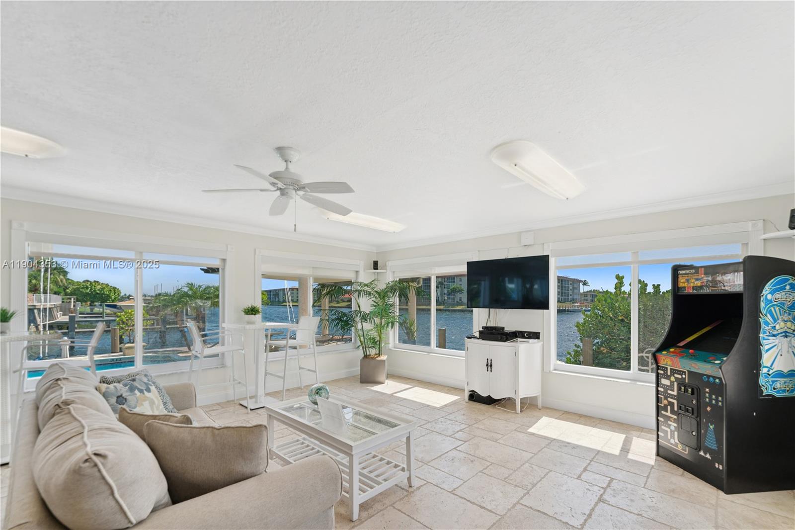 1160 Hillsboro Mile #901, Hillsboro Beach FL 33062