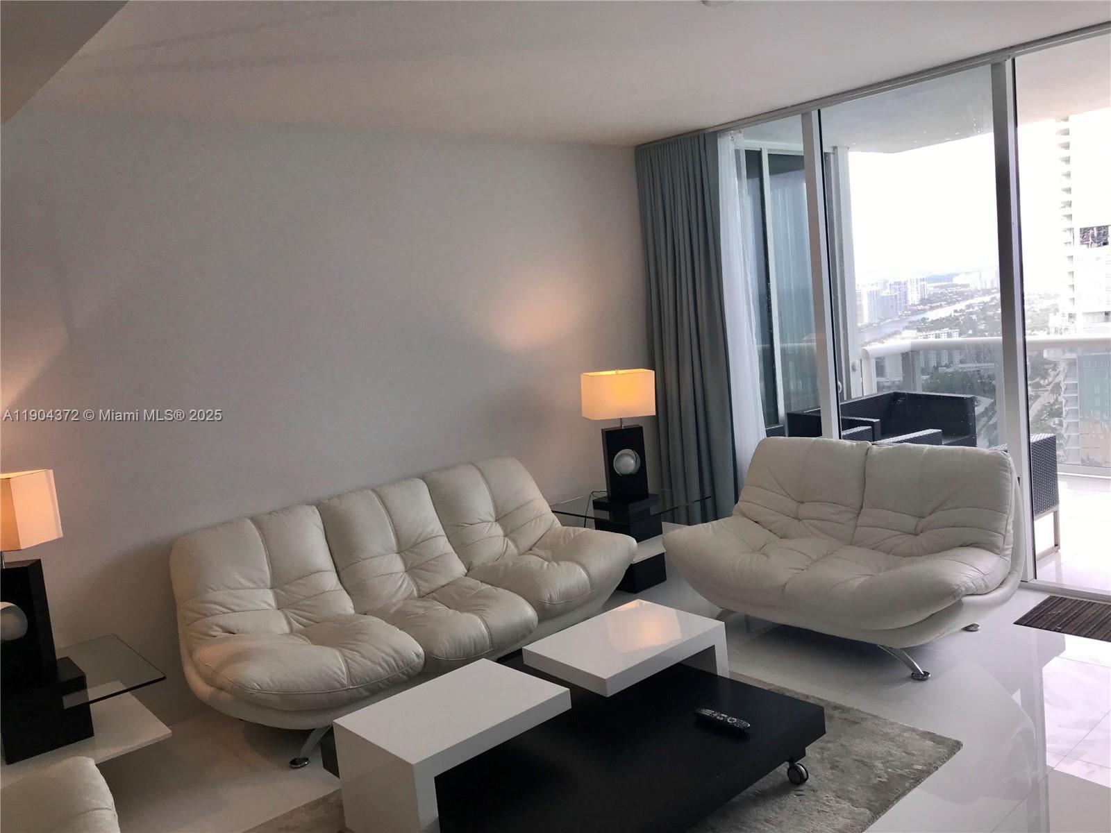 18201 Collins Ave #5104, Sunny Isles Beach FL 33160