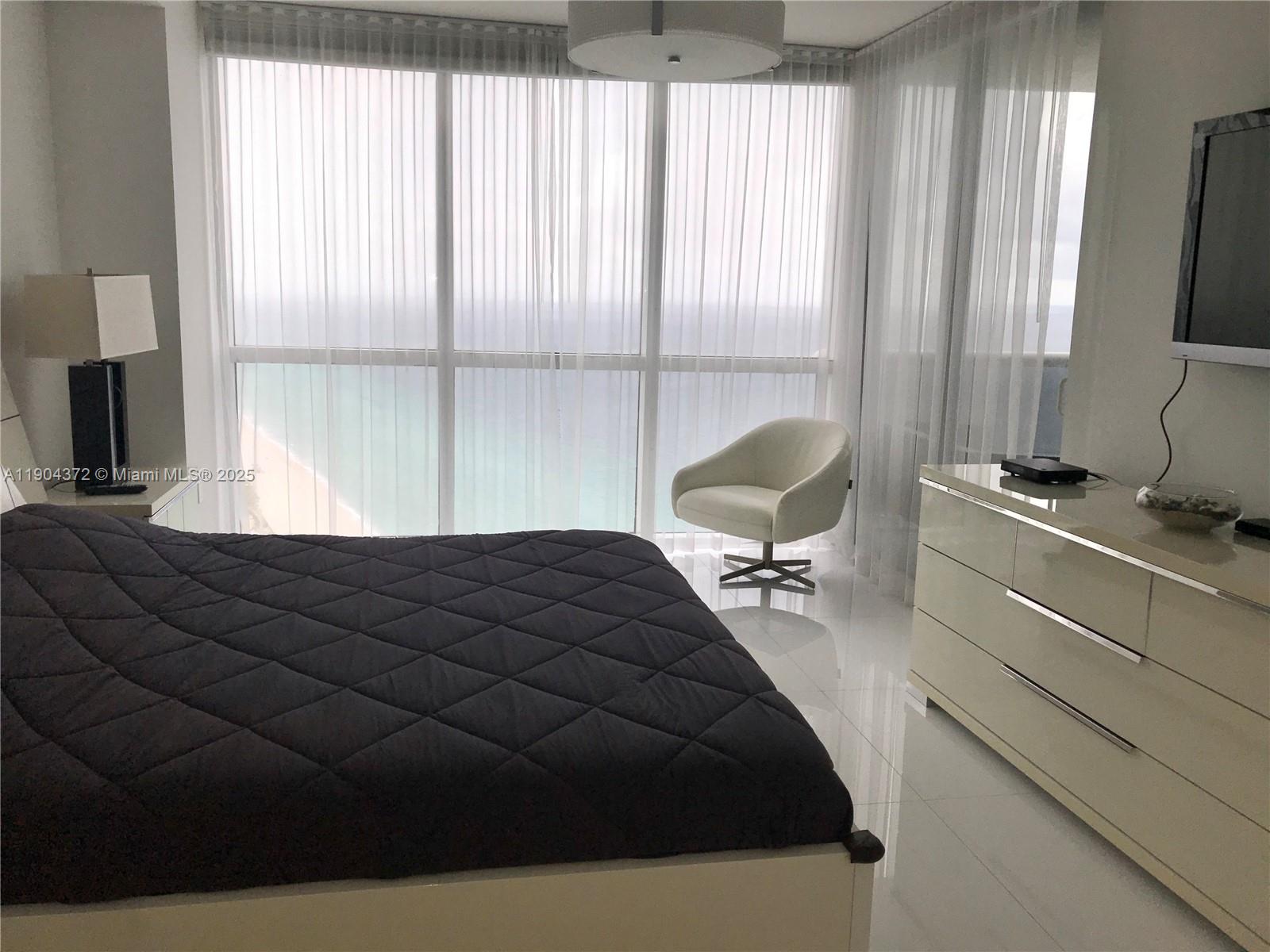 18201 Collins Ave #5104, Sunny Isles Beach FL 33160