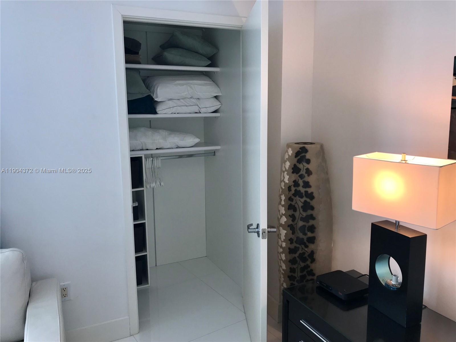 18201 Collins Ave #5104, Sunny Isles Beach FL 33160